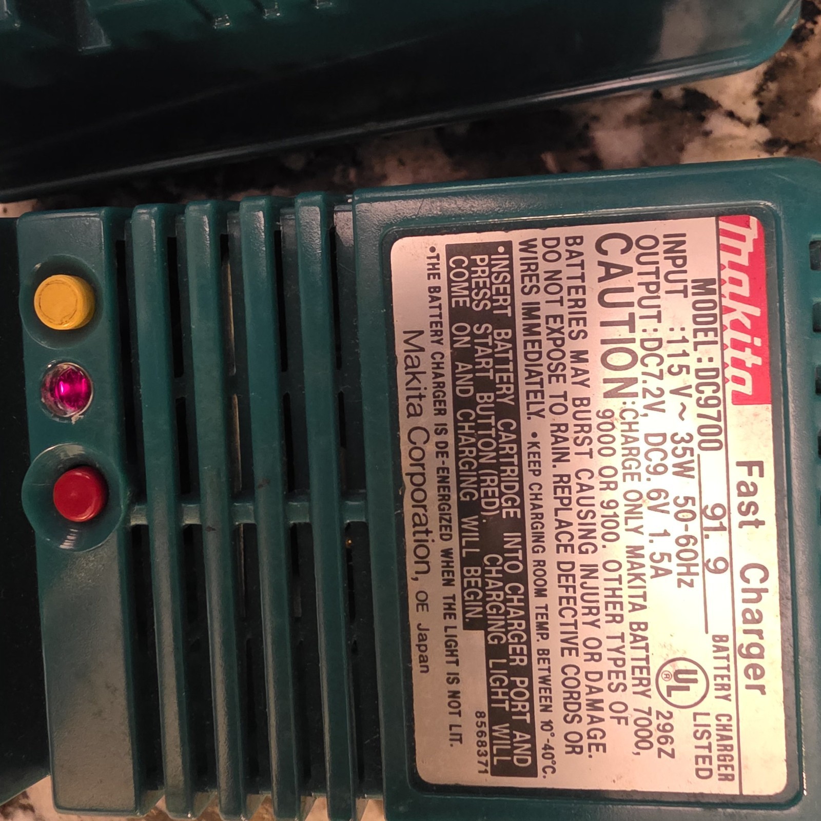 Lot Of 5 – Makita 9.6v Chargers. Untested DC1411 DC7010 DC9100 DC9700A