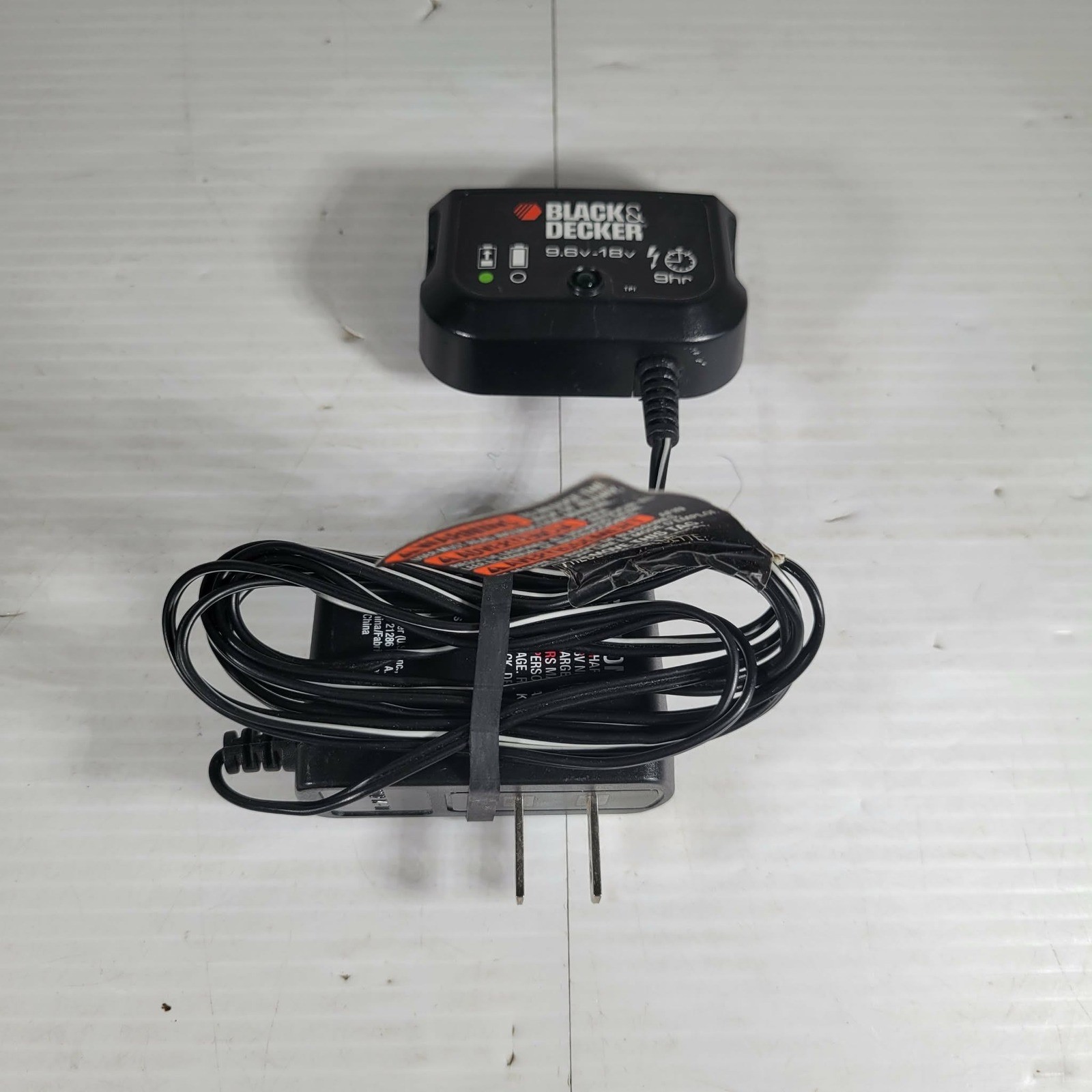 Black & Decker Charger 9.6V-18V Black Good TESTED 90571729 Ni-MH Ni-Cd