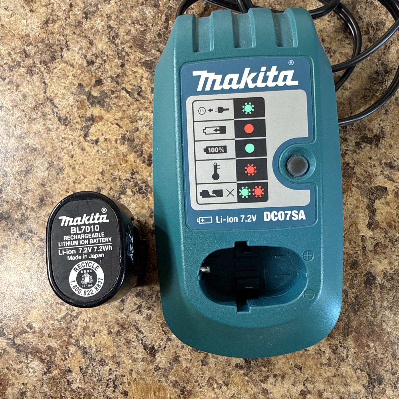 Makita DC07SA Battery Charger-Li-Ion 7.2V-BATTERY INCLUDED