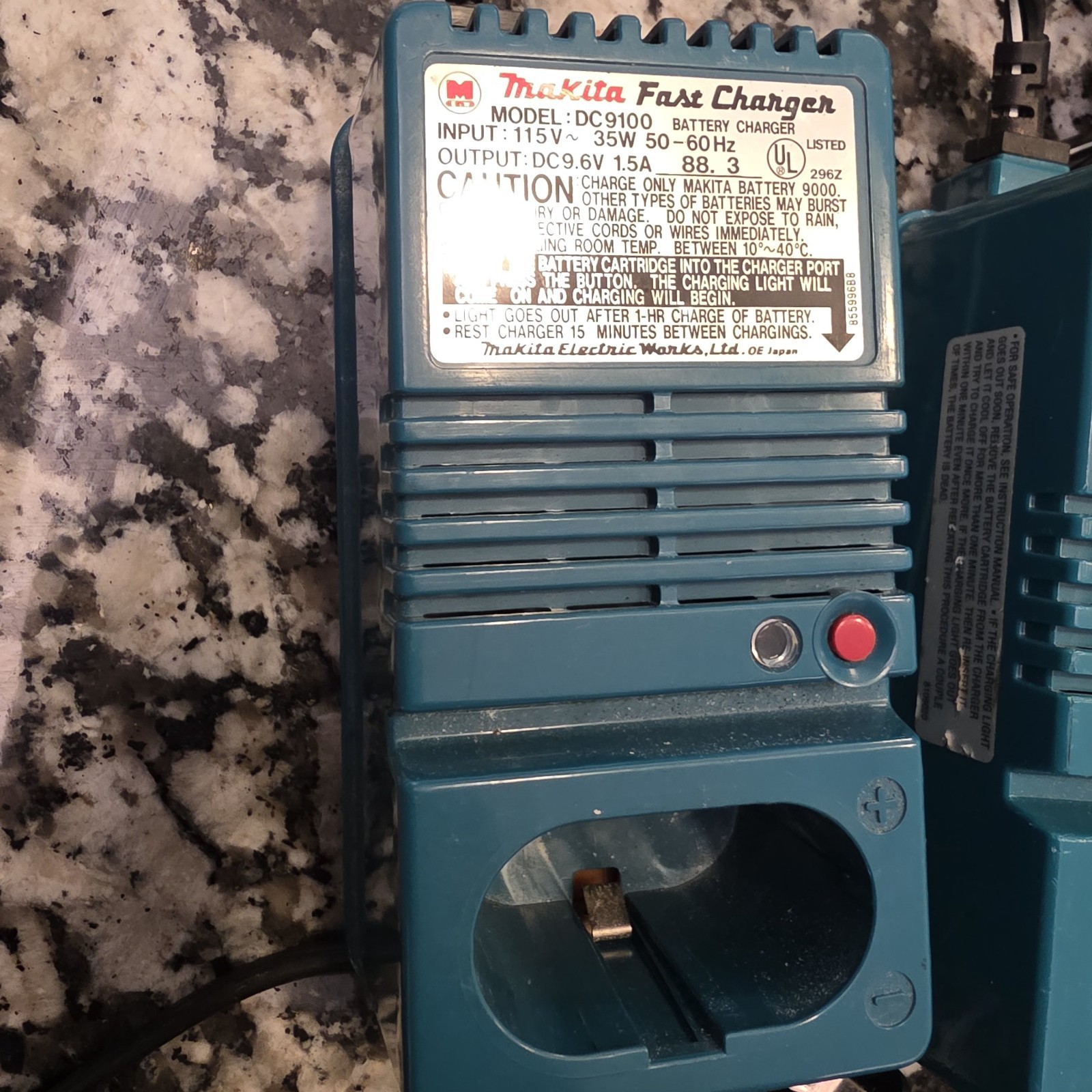 Lot Of 5 – Makita 9.6v Chargers. Untested DC1411 DC7010 DC9100 DC9700A