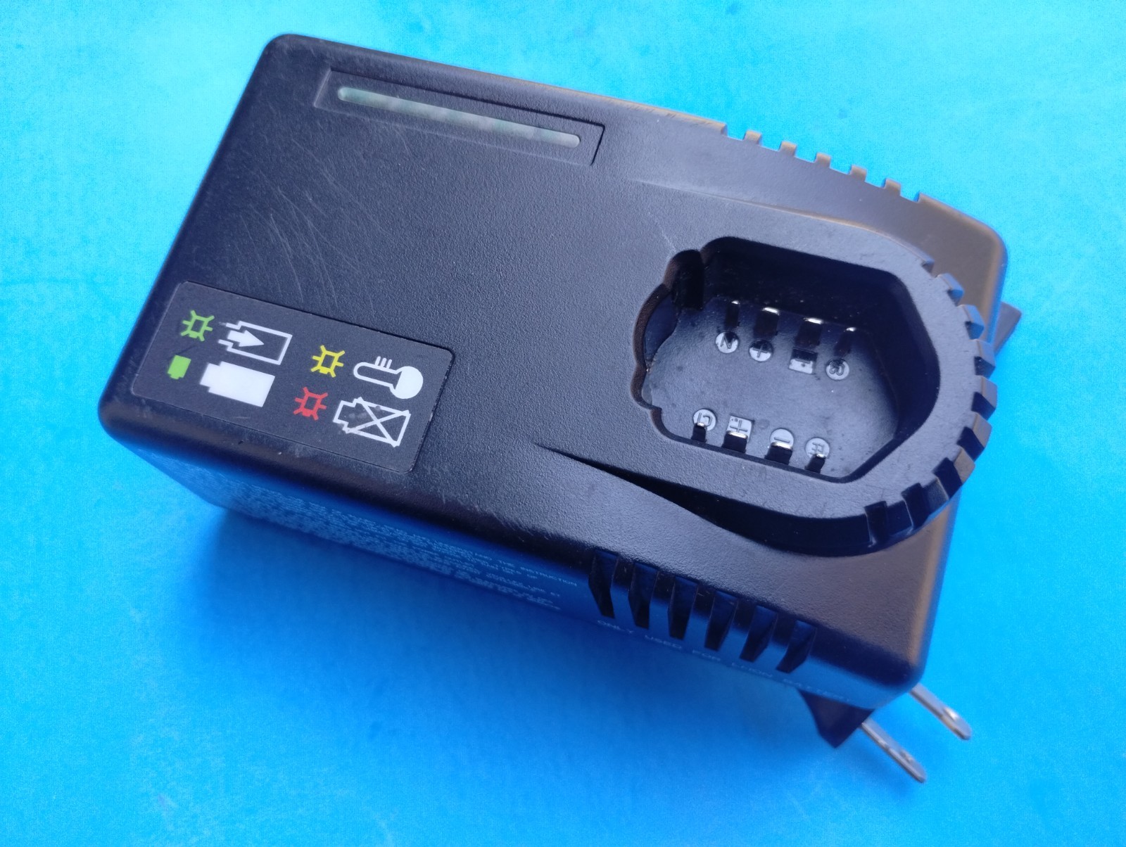 Snap-on CTC772A 7.2V– 14.4V Lithium Battery Charger, Tested!