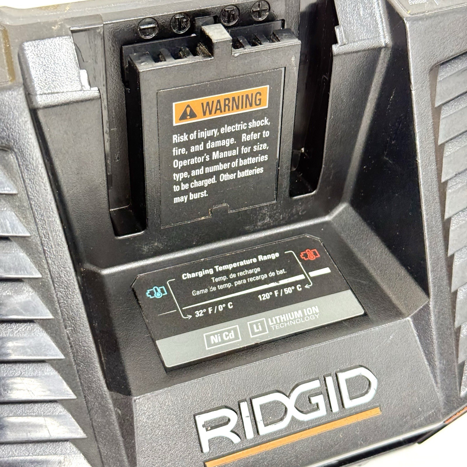 RIDGID GEN5X 9.6V-18V Battery Charger AC86095 NiCd Li-Ion Power Tool Charger