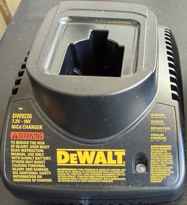 Genuine DeWalt DW9226 18V Battery Charger Qty. 1