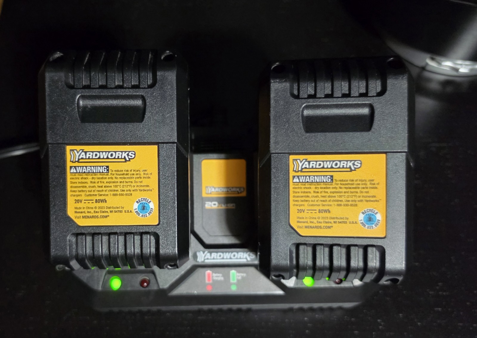 Yardworks 20V Dual Port Battery Charger w/ (2) 4.0Ah Batteries Black Working