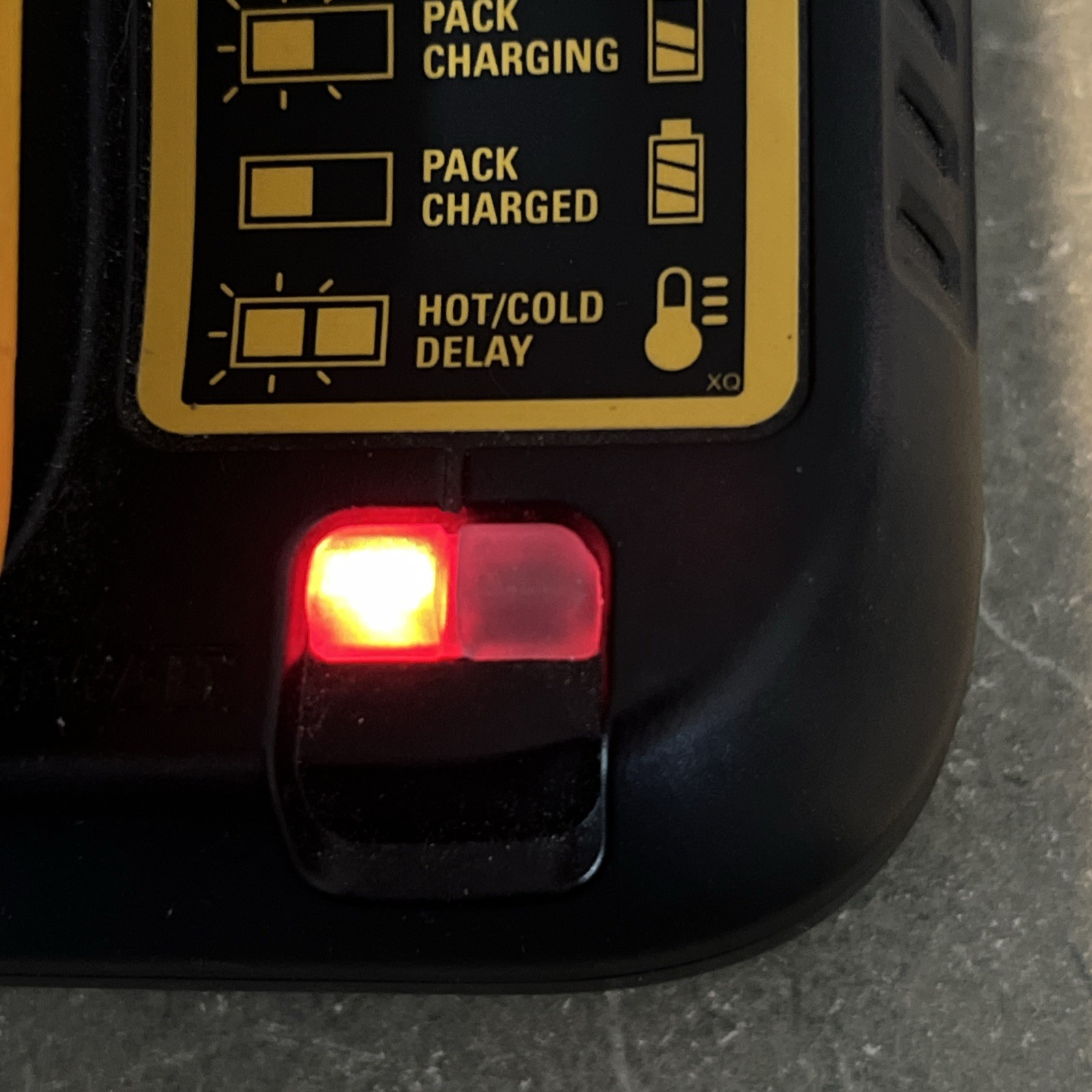Genuine DeWalt DCB107 12 Volt & 20 Volt Max Lithium Ion Battery Charger