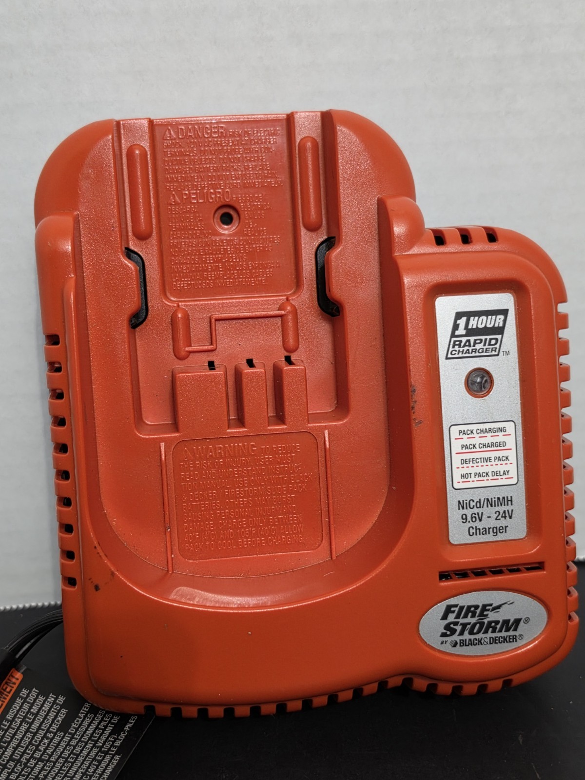 Black & Decker Fire Storm BDFC240 NiCD/NiMH 9.6V – 24V 1HR Rapid Battery Charger
