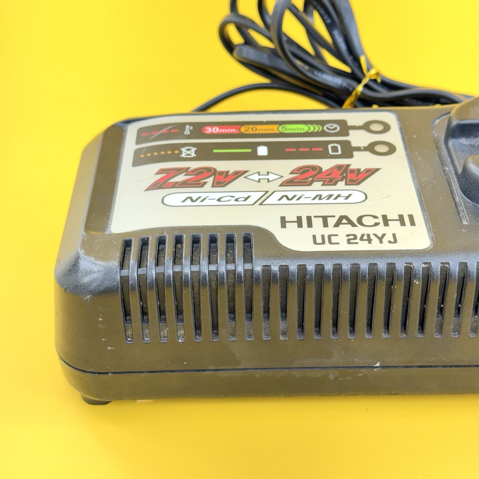 Genuine HITACHI UC24YJ 7.2V-24V NiCD/ NiMH BATTERY Rapid Charger, Tested!