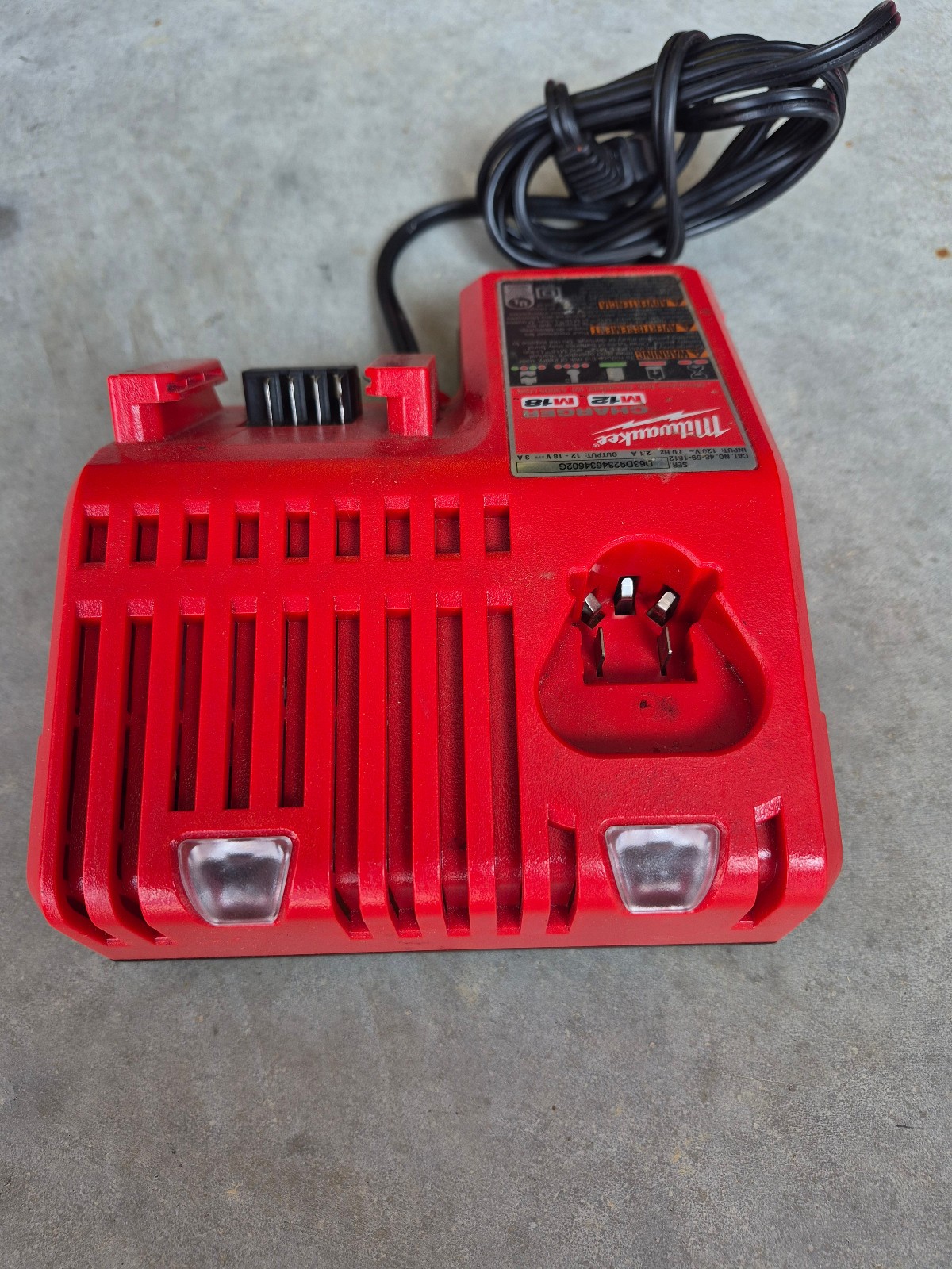 Milwaukee M18-M12 charger No. 48-59-1812