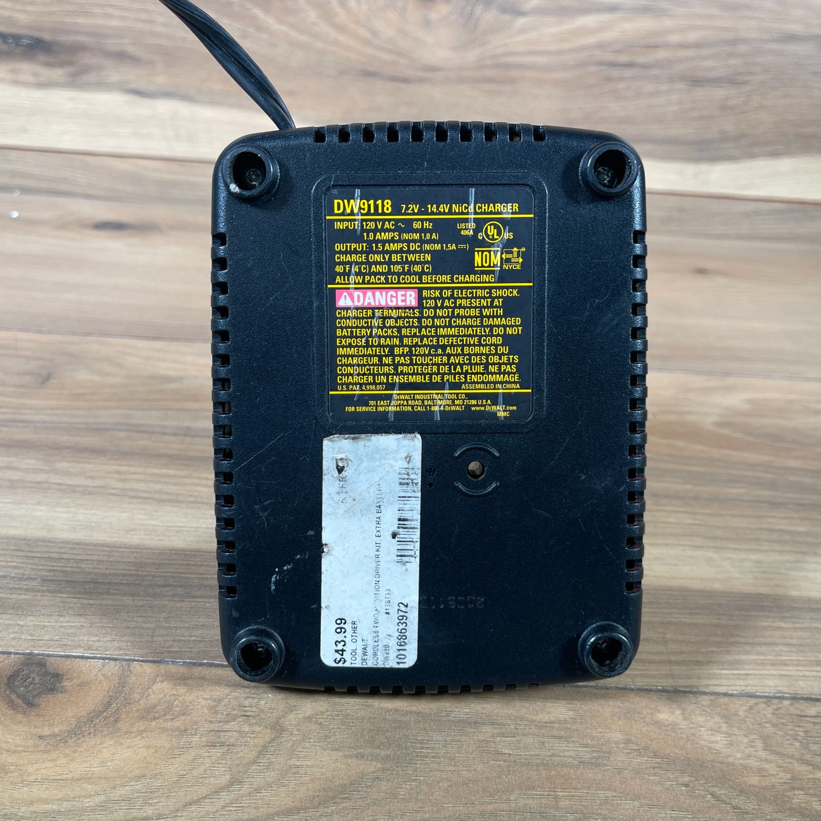 Dewalt DW9118 NiCd Genuine Battery Charger Black 7.2V-14.4V 1-Hour Power Tool