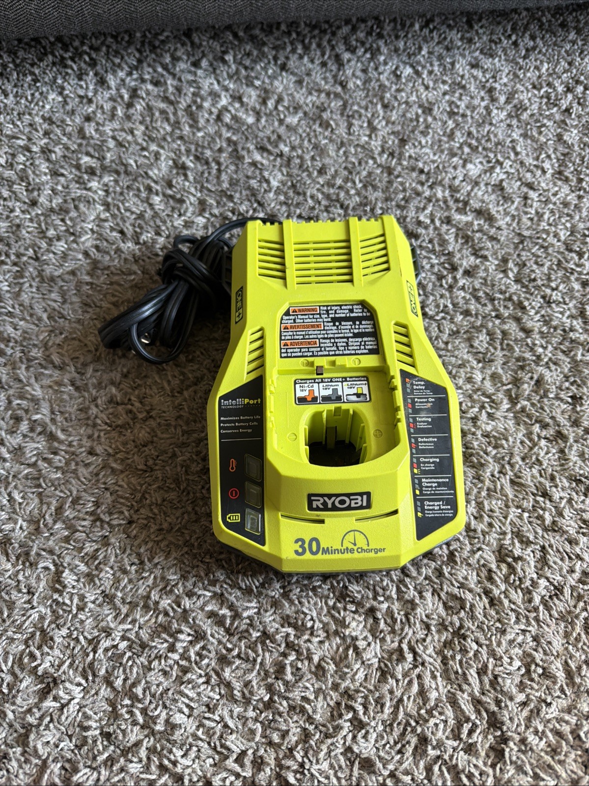 Ryobi P117 Battery Charger 18V Green ONE+ 30 Minute Fast Charge-TESTED & WORKS