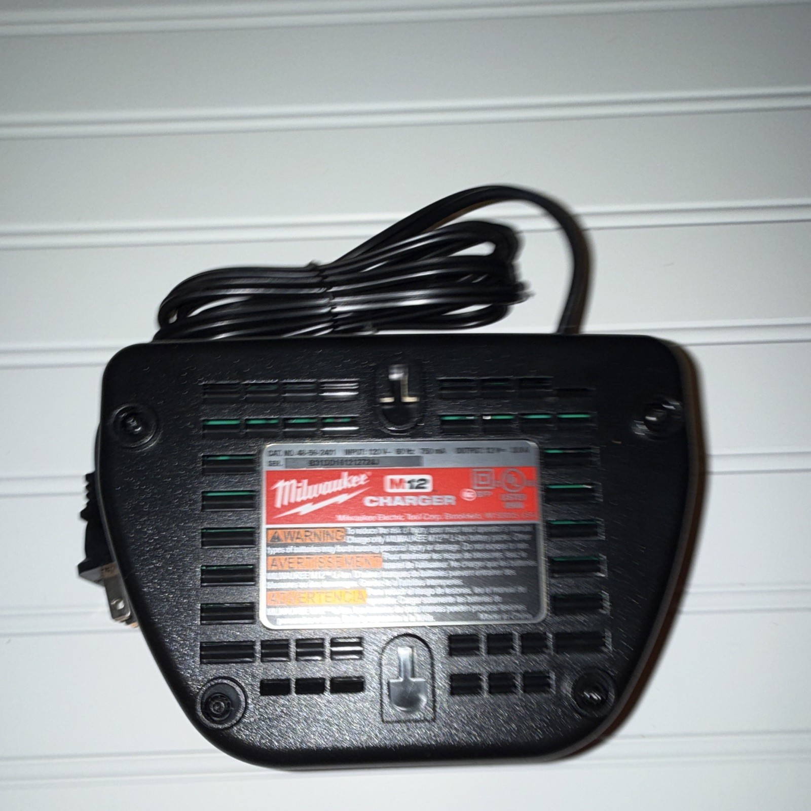 Milwaukee M12 12V Red Battery Charger Single Bay 48-59-2401