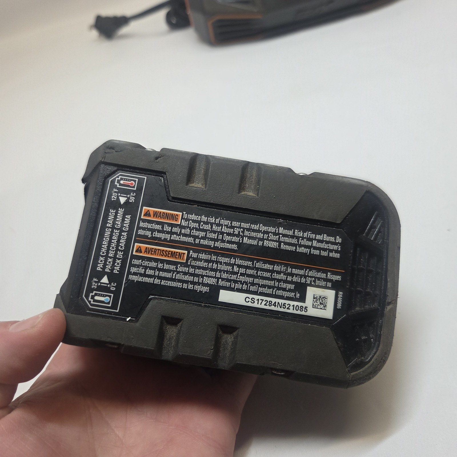 RIDGID R840095 GEN5X OEM Dual Chemistry Battery Charger With 18V 2.0 Ah Battery