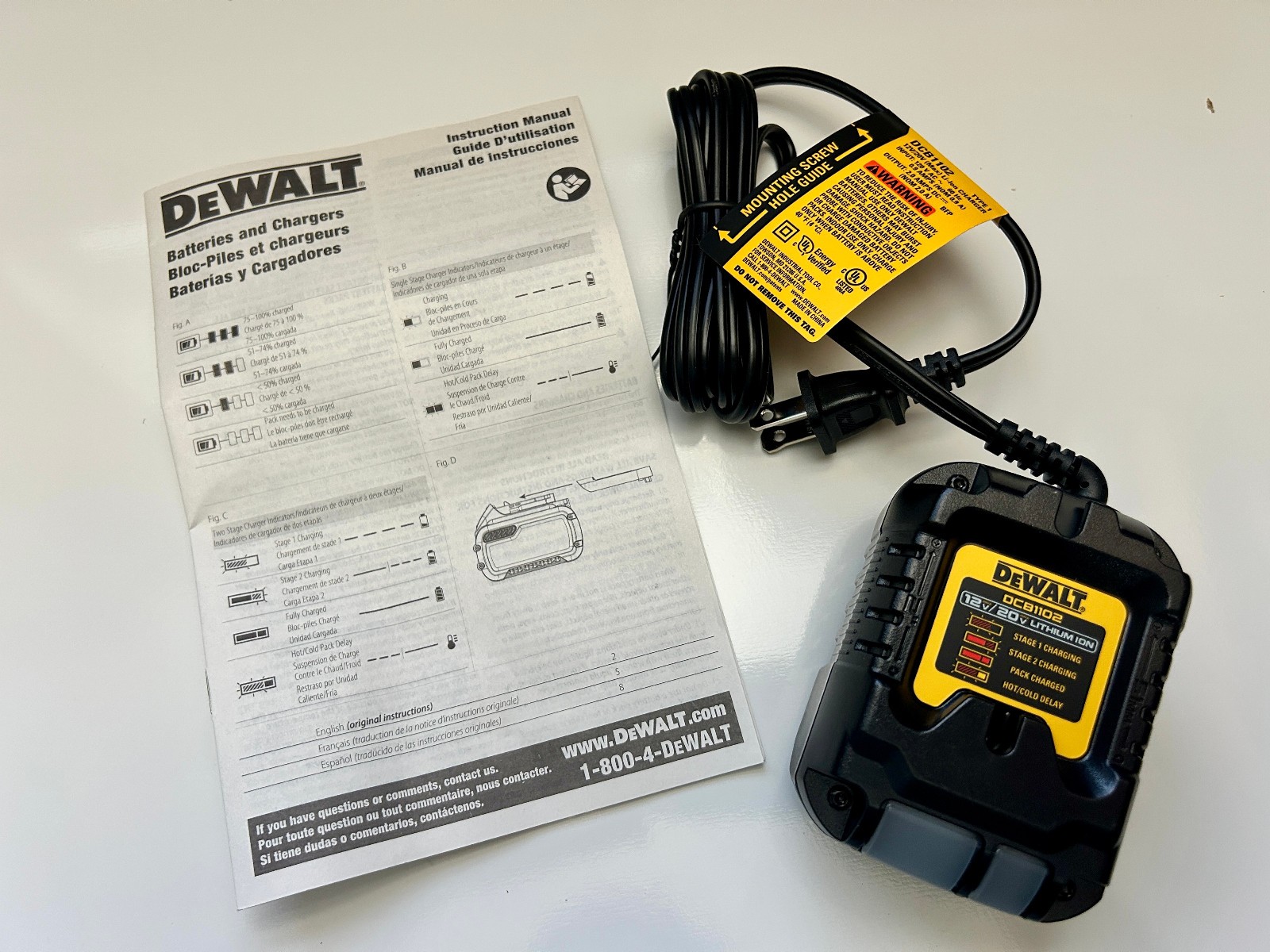 DCB1102 Charger Genuine 12/20v Max Li-ion Compact EOM **NEW**