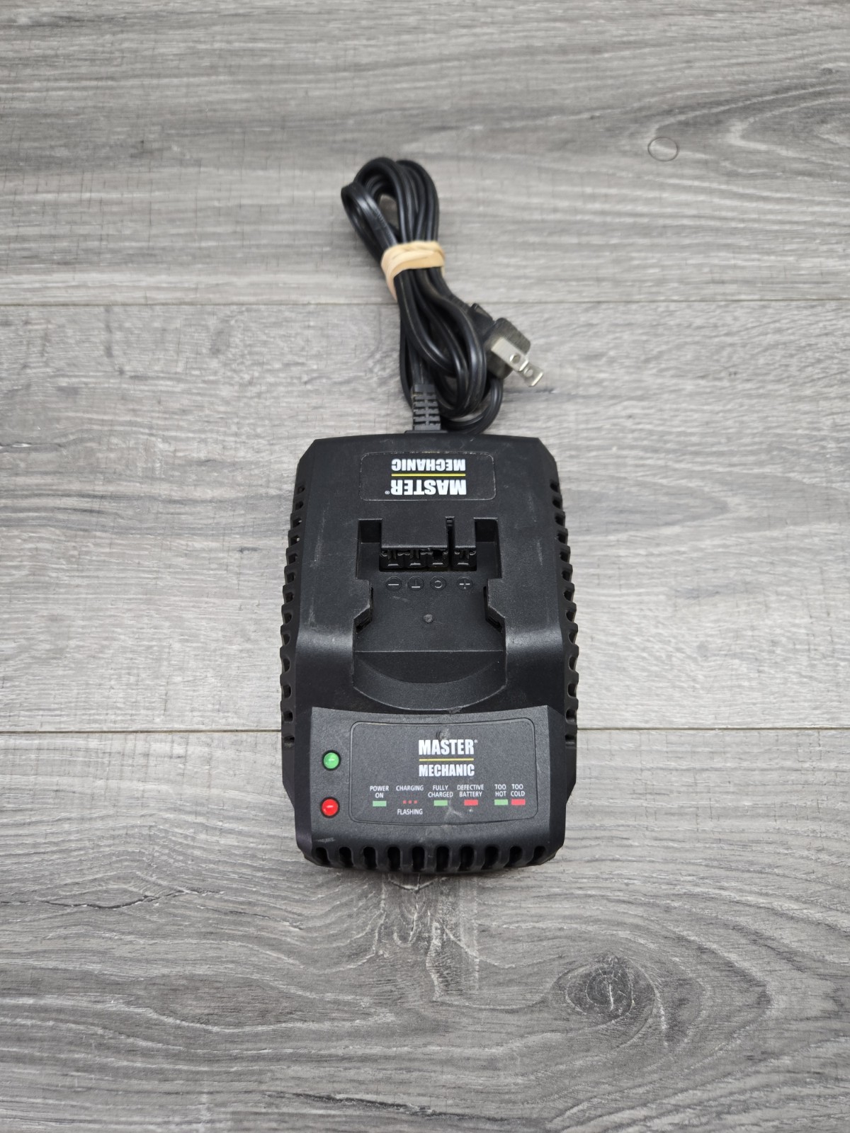 Master Mechanic 18v 2.2 Amp Smart Class 2 Battery Charger 134457