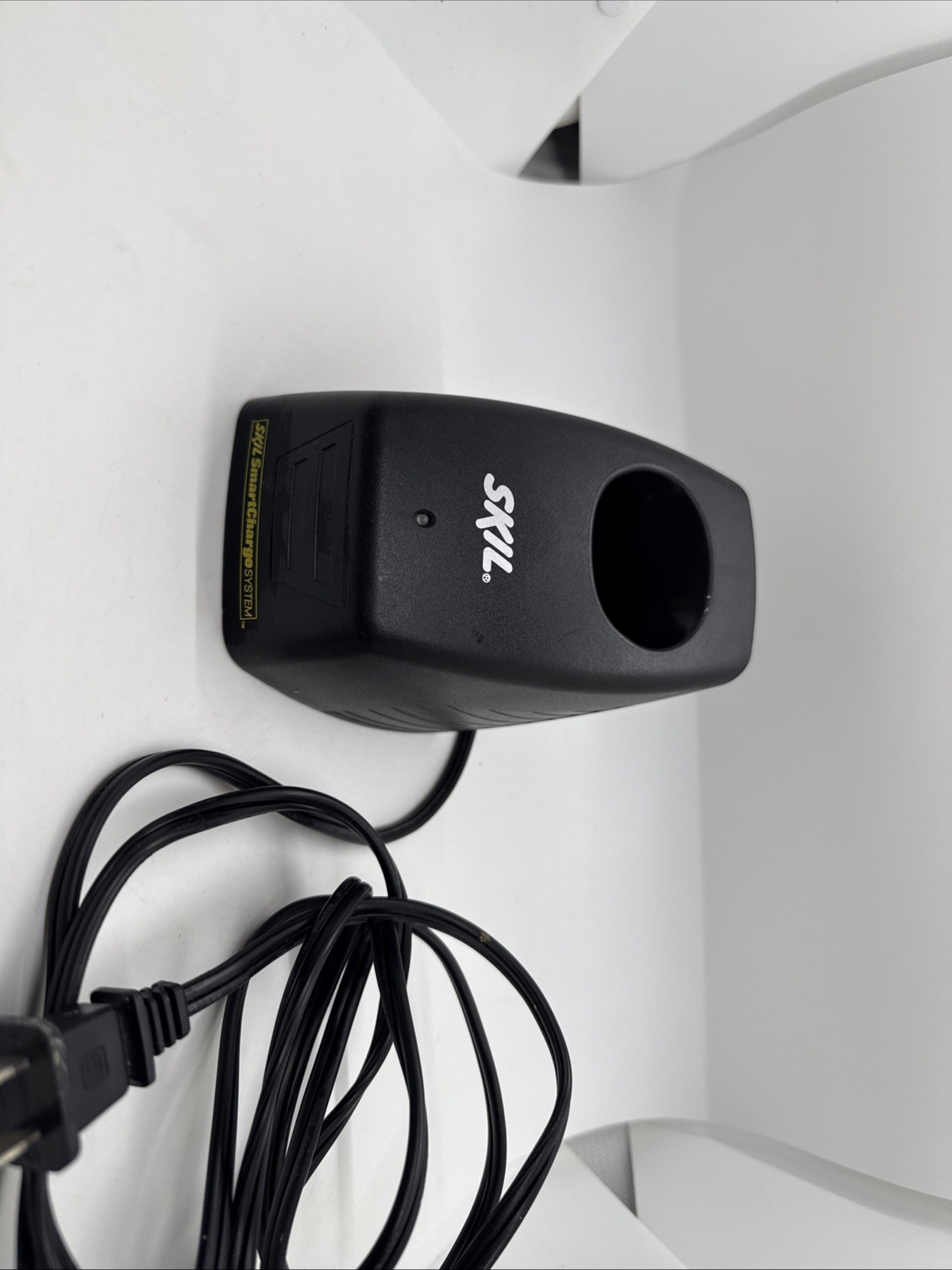 Skil LIC72 Smart Charge System Battery Charger for 7.2V Li-ion Battery – OEM