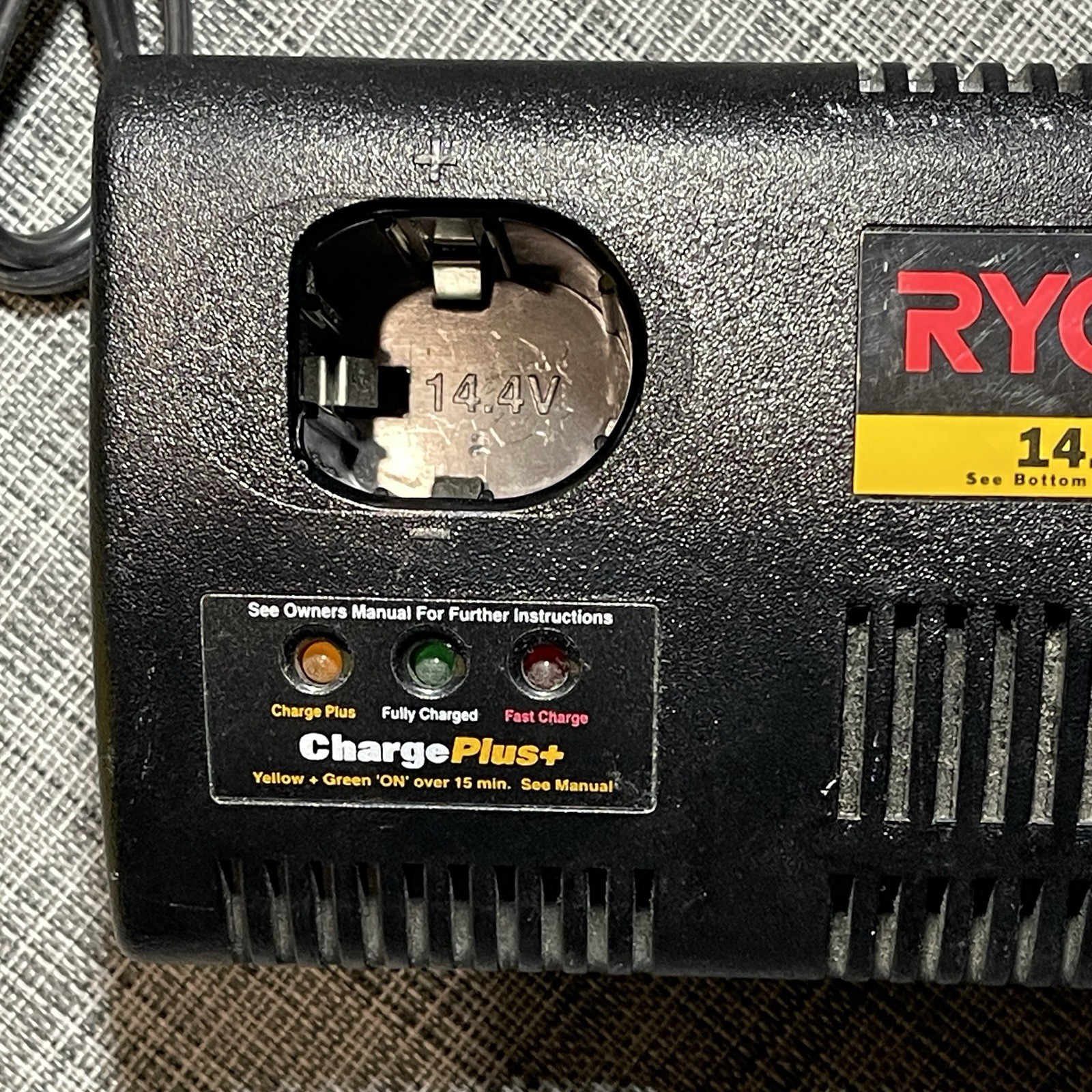 Ryobi 14.4V (1412001) Battery Charger – Used – Works with 14.4V Ryobi Batteries