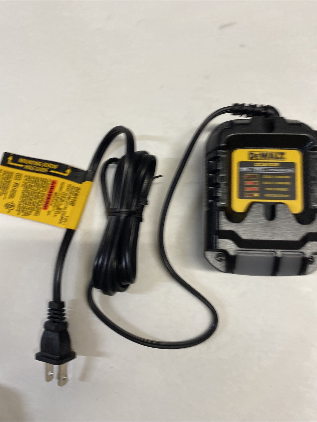 Dewalt Battery Charger 12/20V Max Flexvolt Lithium-Ion 2 AMP, DCB1102