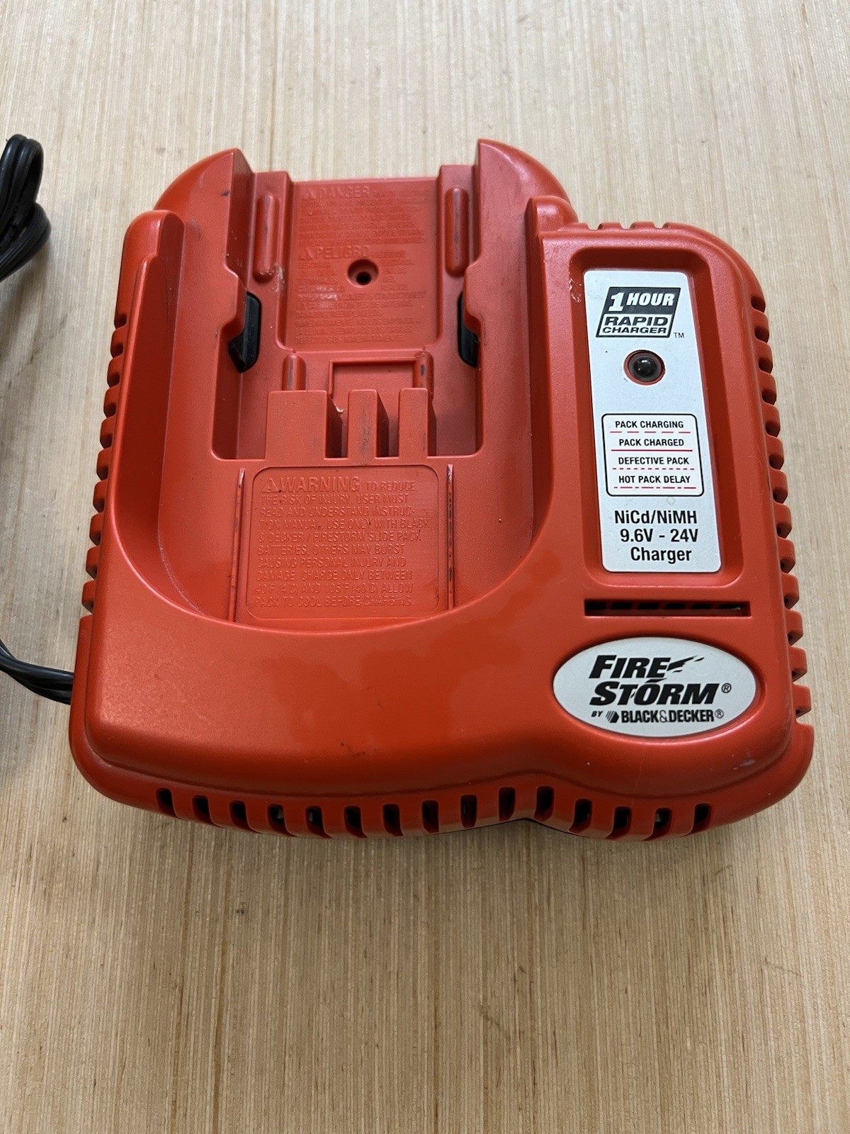 Black And Decker Firestorm Rapid 1-Hour Battery Charger 9.6V-24V BDFC240