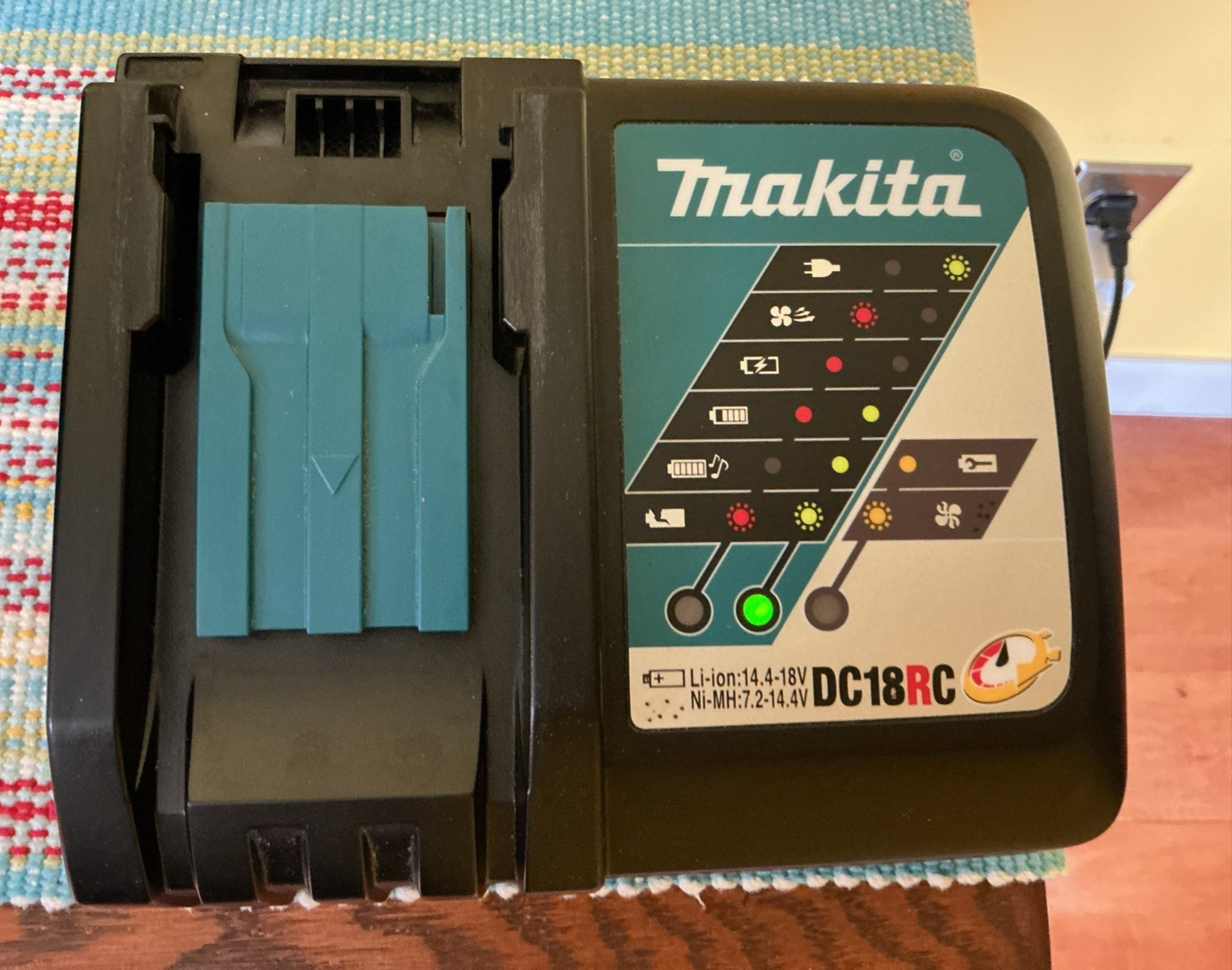 Makita Fast Charger DC18RC & Two Lithium-Ion 2.0 Ah 18V Batteries Charged!