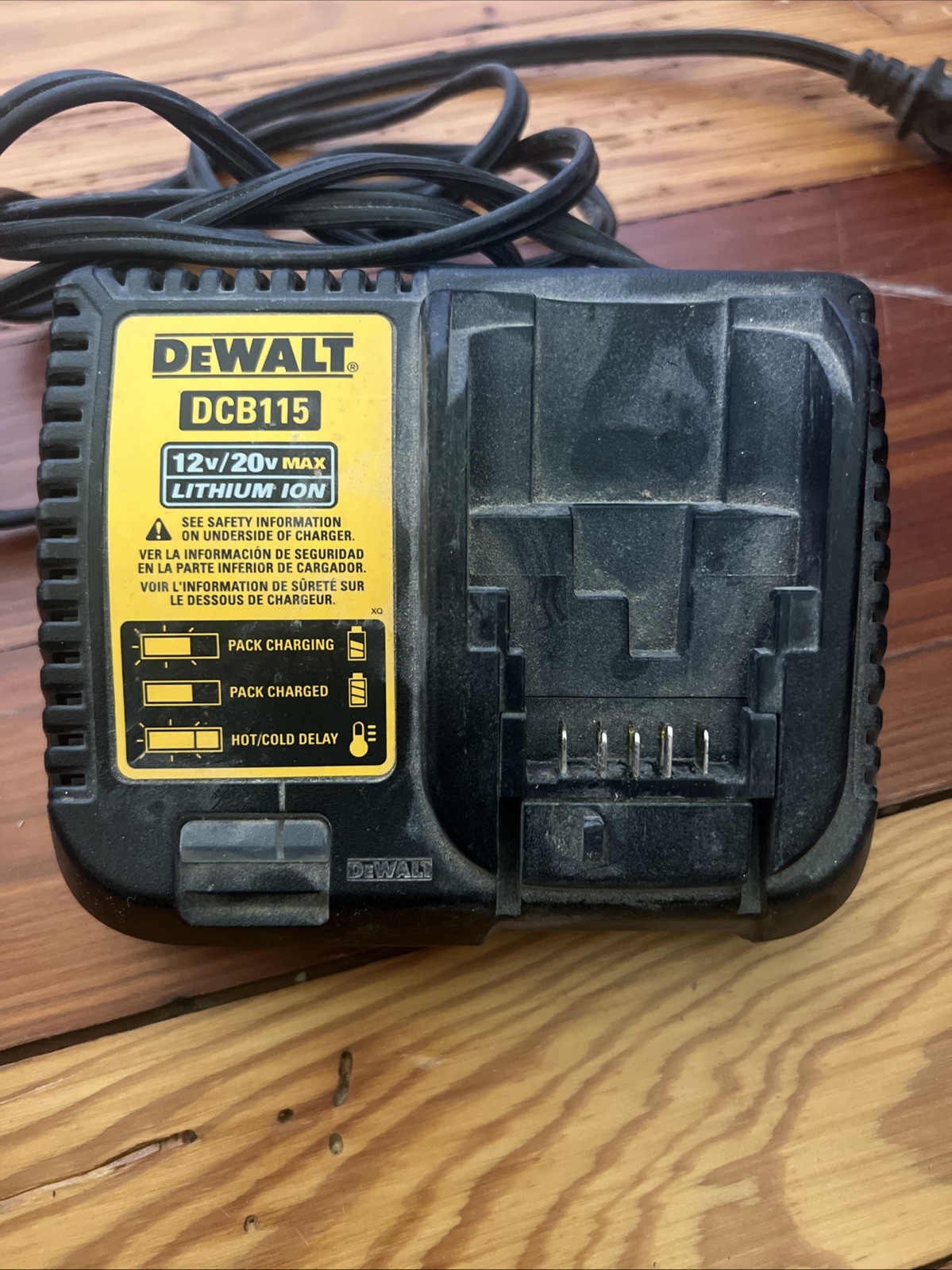 DEWALT DCB115 12V/20V MAX Lithium Ion Power Tool Battery Charger Black Genuine