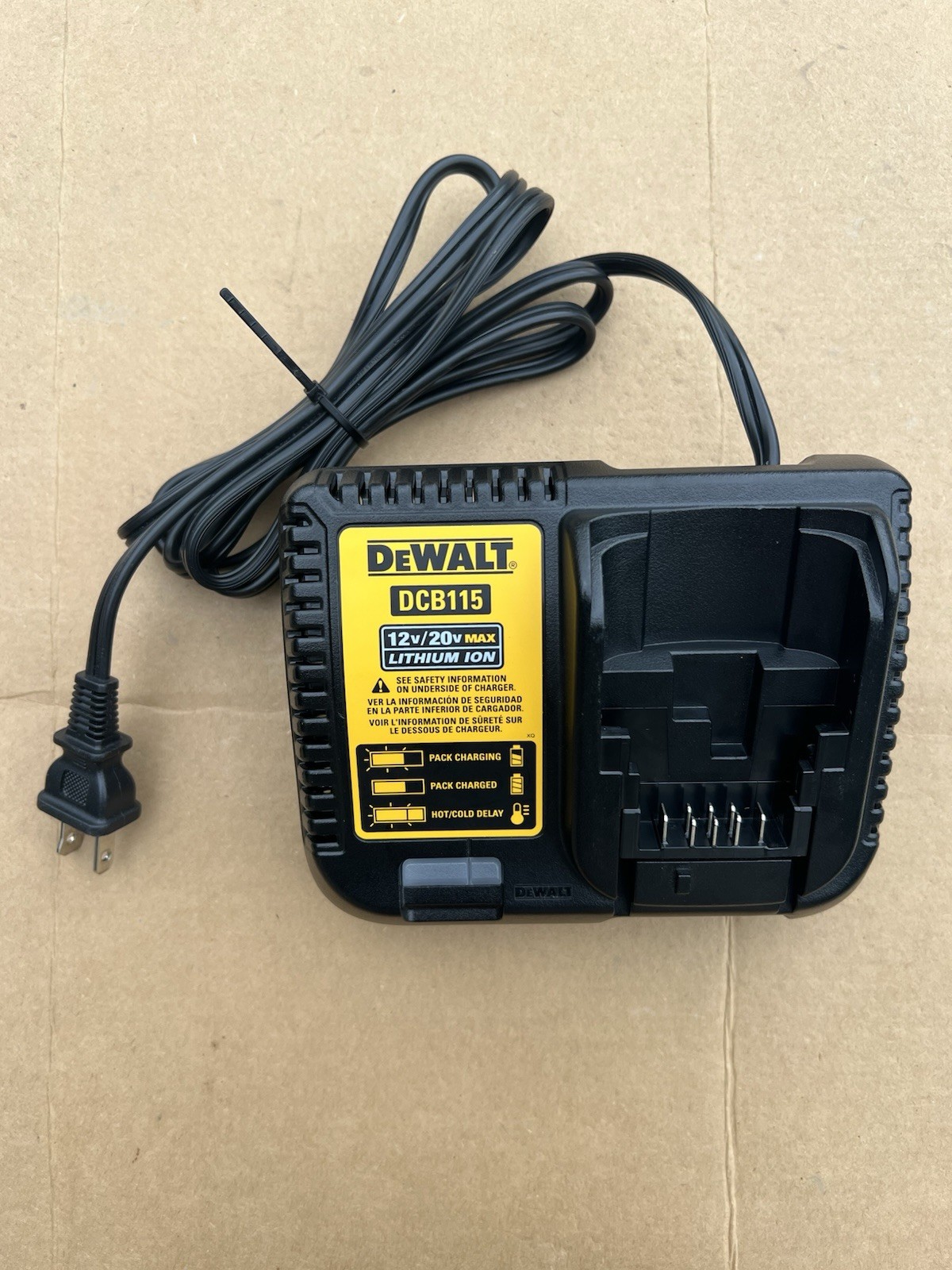 🇺🇸DEWALT DCB115 12V/20V MAX Lithium-Ion Battery Charger🇺🇸