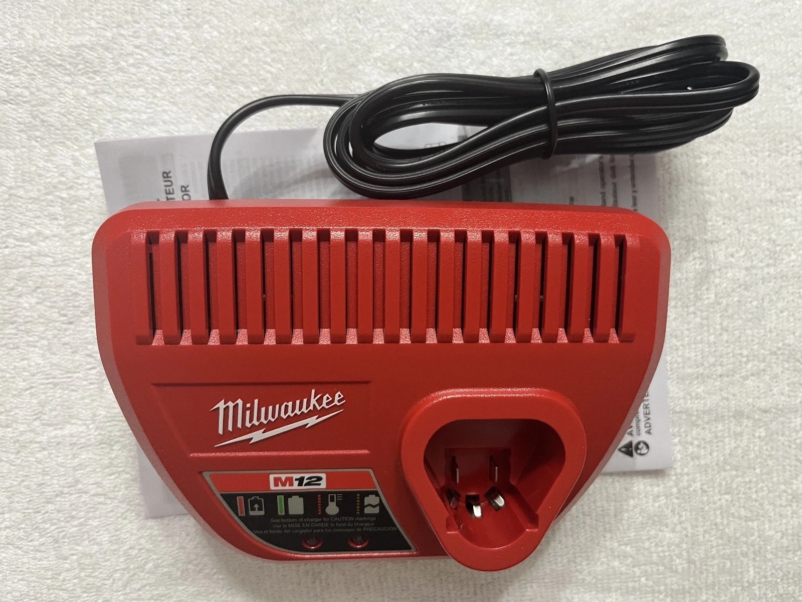 New Milwaukee M12 Battery Charger Genuine 48-59-2401 Lithium-Ion 12 Volt 12V