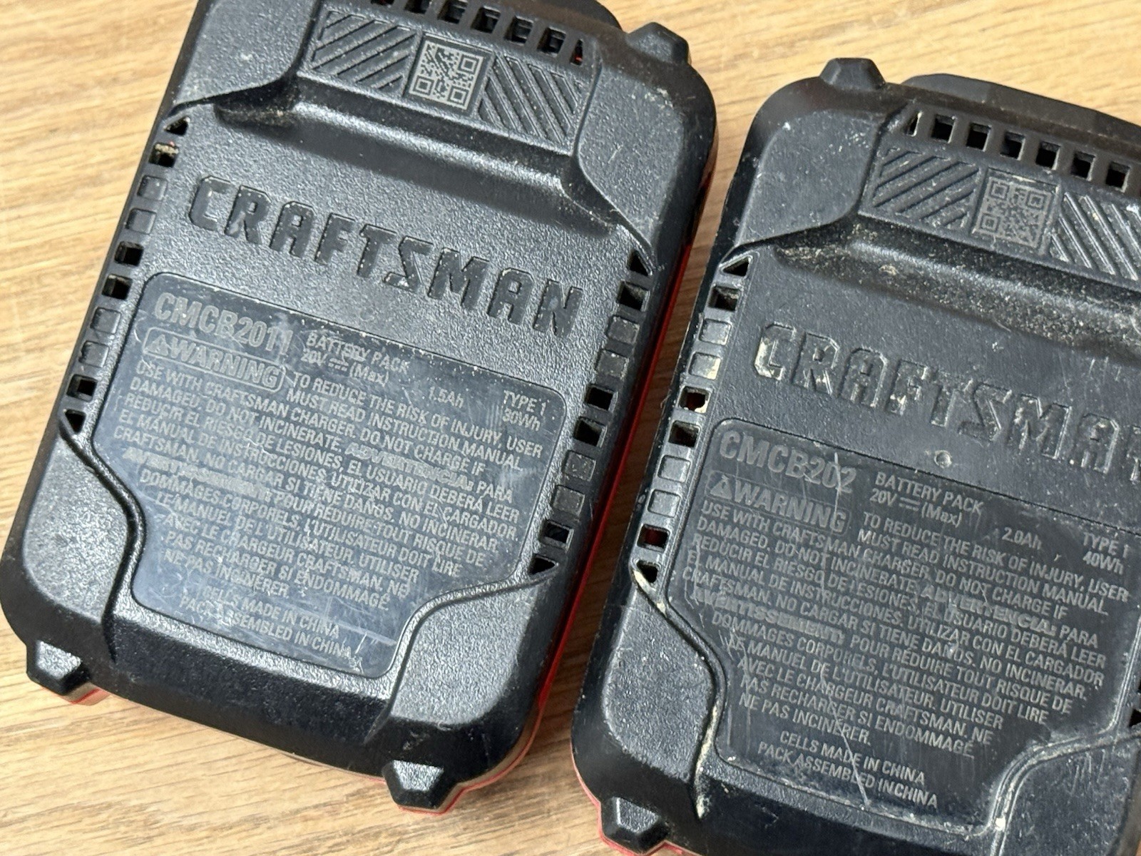 Craftsman Battery Charger 12V-20V CMCB102 and 2 20V Batteries CMCB101