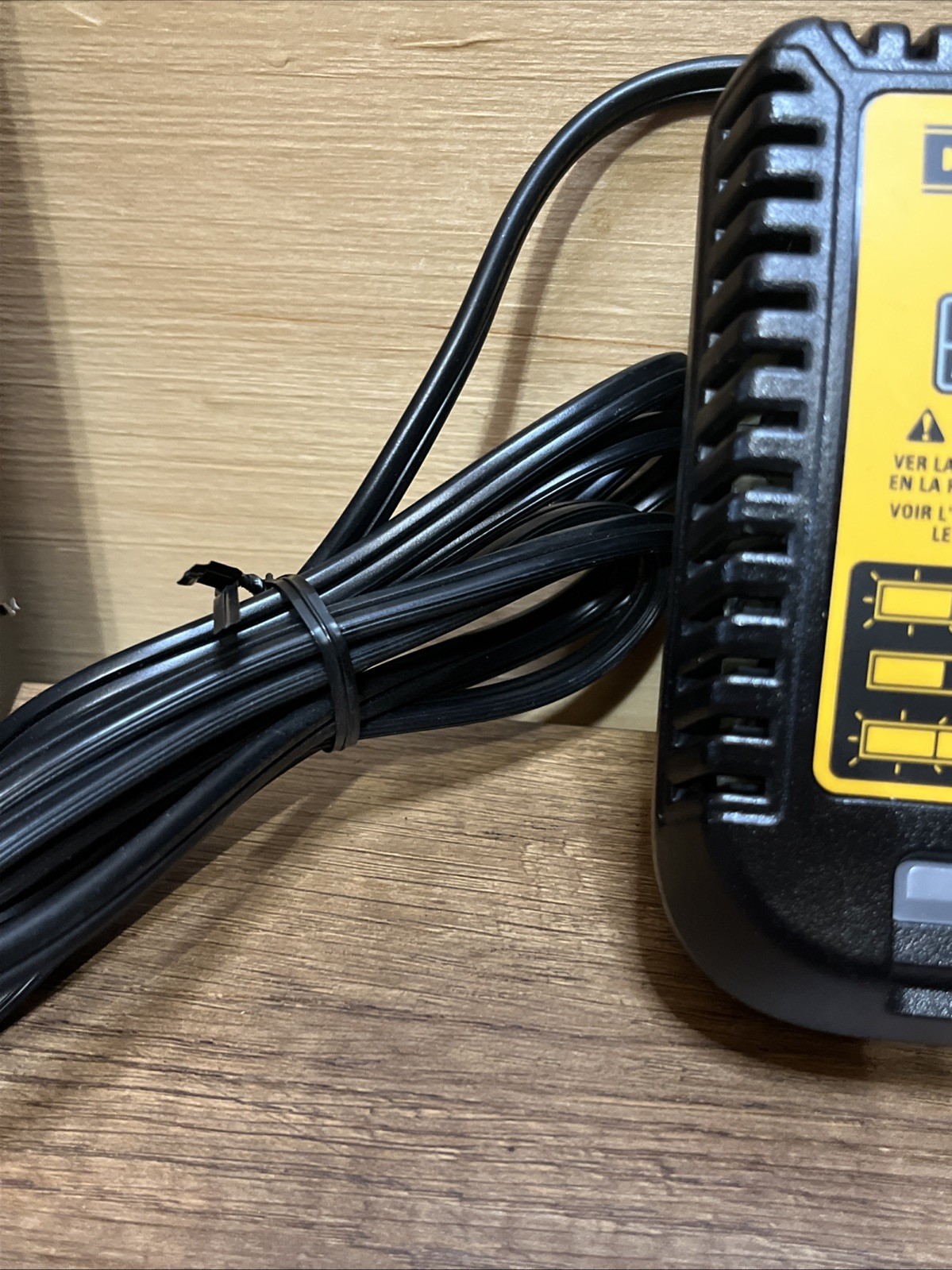 Dewalt DCB1104, 12V/20V Lithium Ion Battery Charger (Lot of 2), Dcb115 Oem Orig