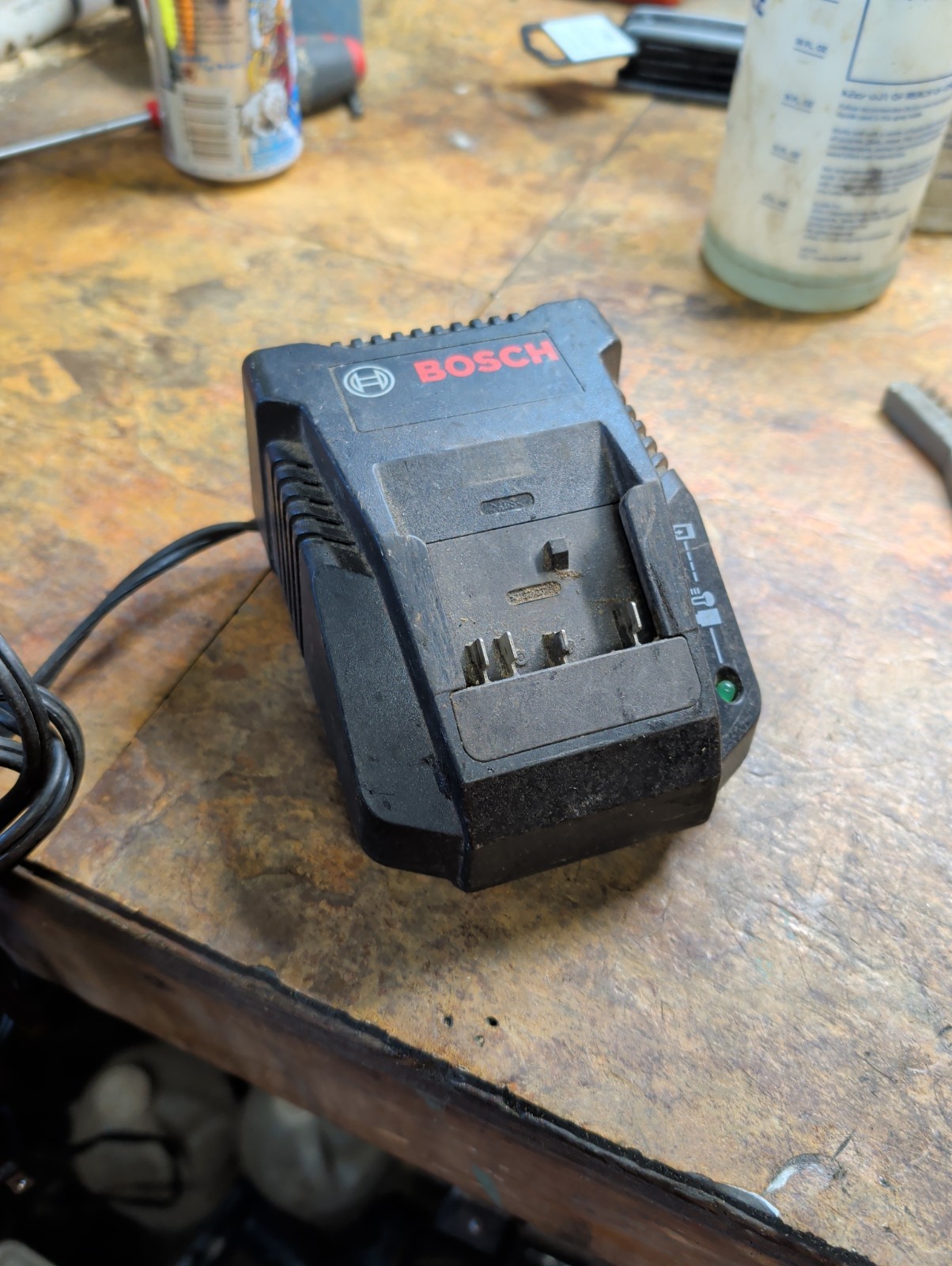 Bosch BC660 18V Battery Charger – Black