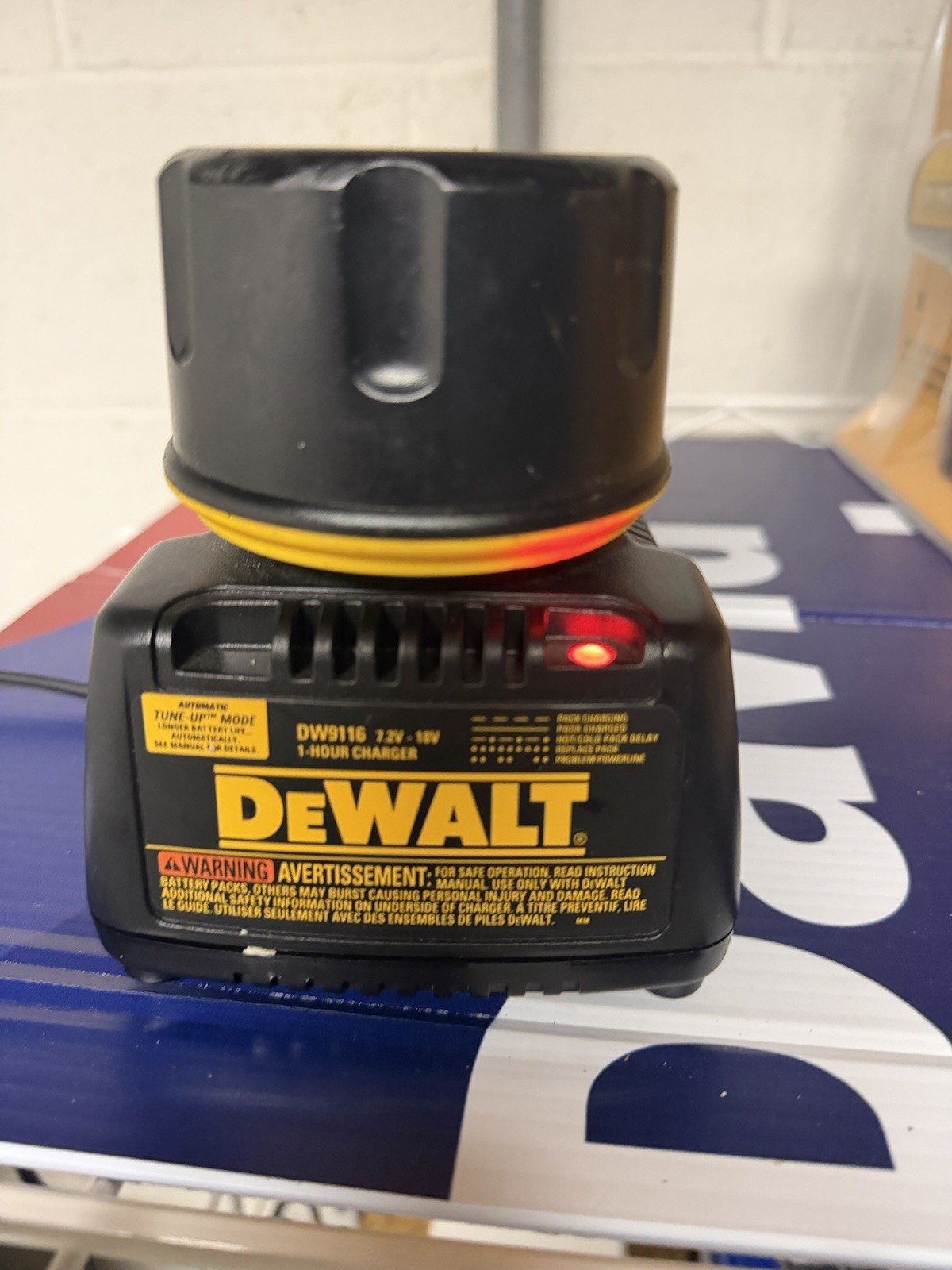 DeWalt 1 Hour Fast Battery Charger 7.2–18V For Batteries + Auto Tuneup Mode