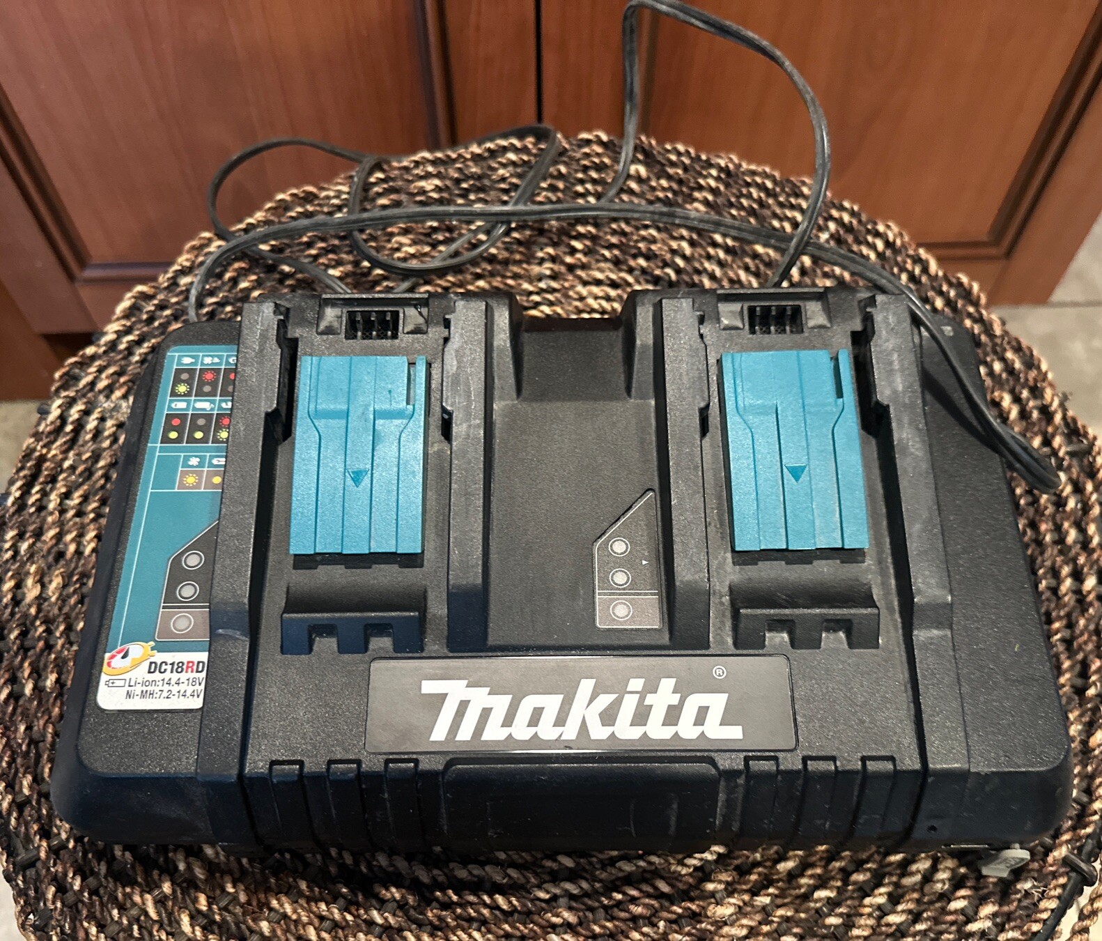 Makita DC18RD 18V Lithium-Ion Dual Port Rapid Optimum Charger