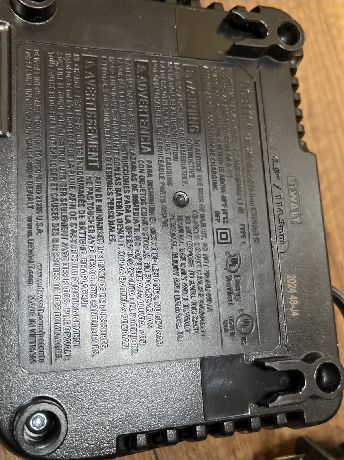 Dewalt DCB1104, 12V/20V Lithium Ion Battery Charger (Lot of 2), Dcb115 Oem Orig