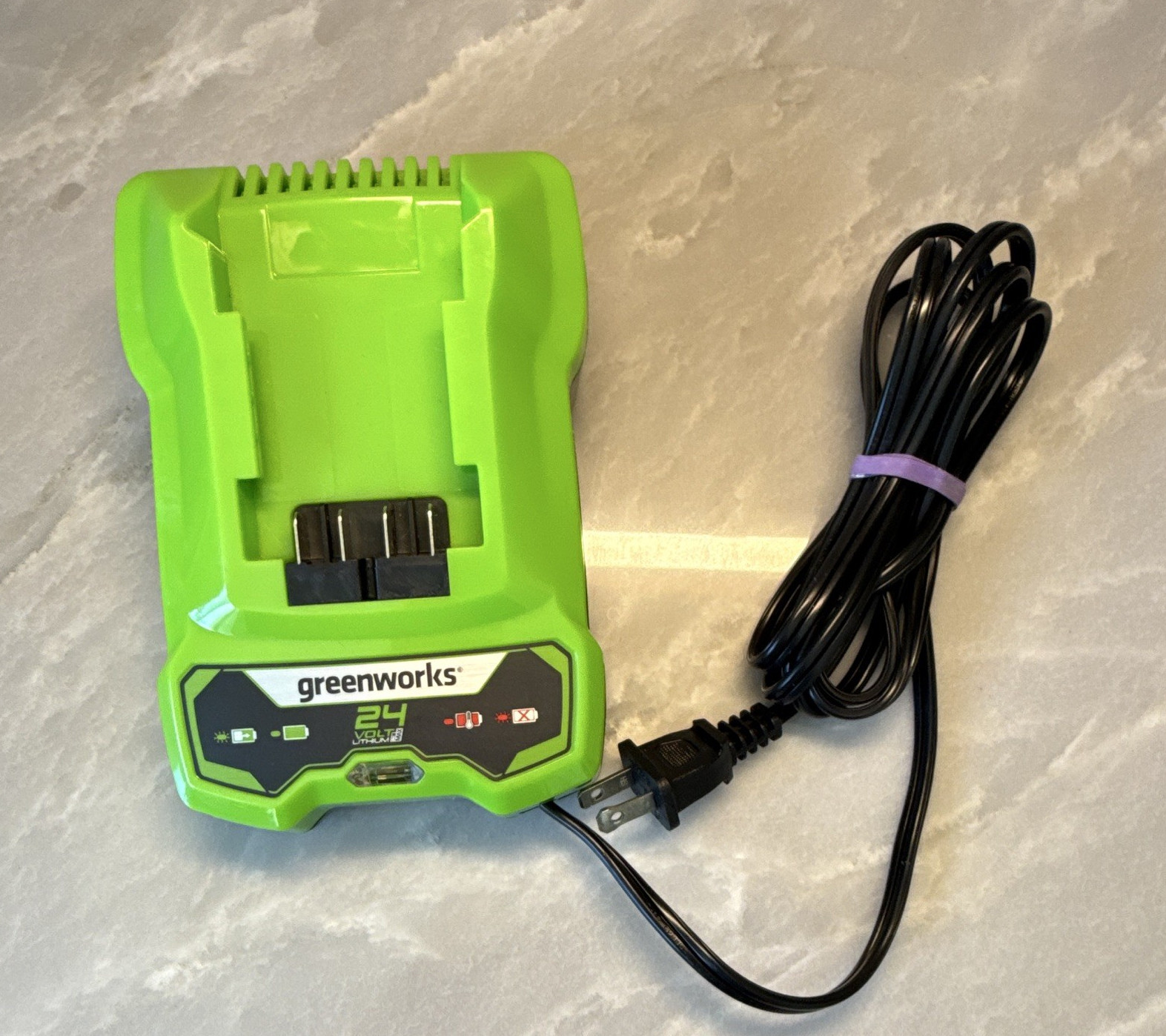 Greenworks 24V Lithium-Ion Battery Charger, 1-Battery, Green, MPN 2903602