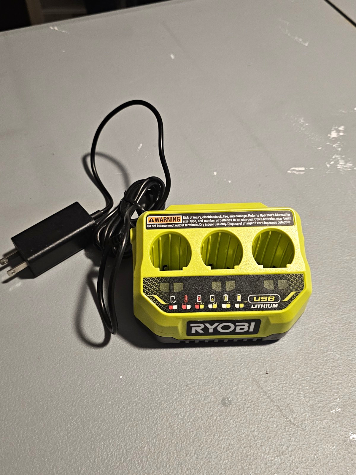 RYOBI FVCH01 USB Lithium 3-Port Battery Charger, Green, 120V