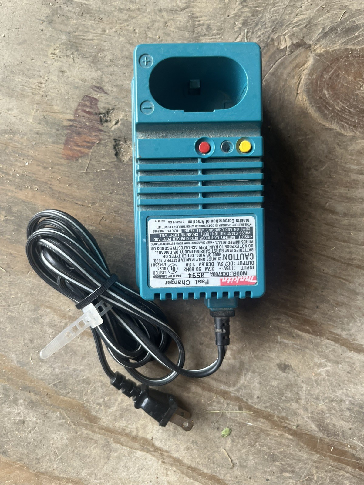 Makita OEM Fast Charger DC9700 7.2V to 9.6V #DC9700A Tested and Working