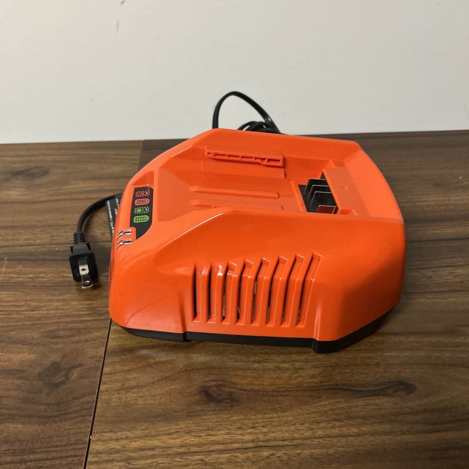ECHO EFORCE 56V STANDARD BATTERY CHARGER – NEW MODEL # LC-56V2A. D 0002