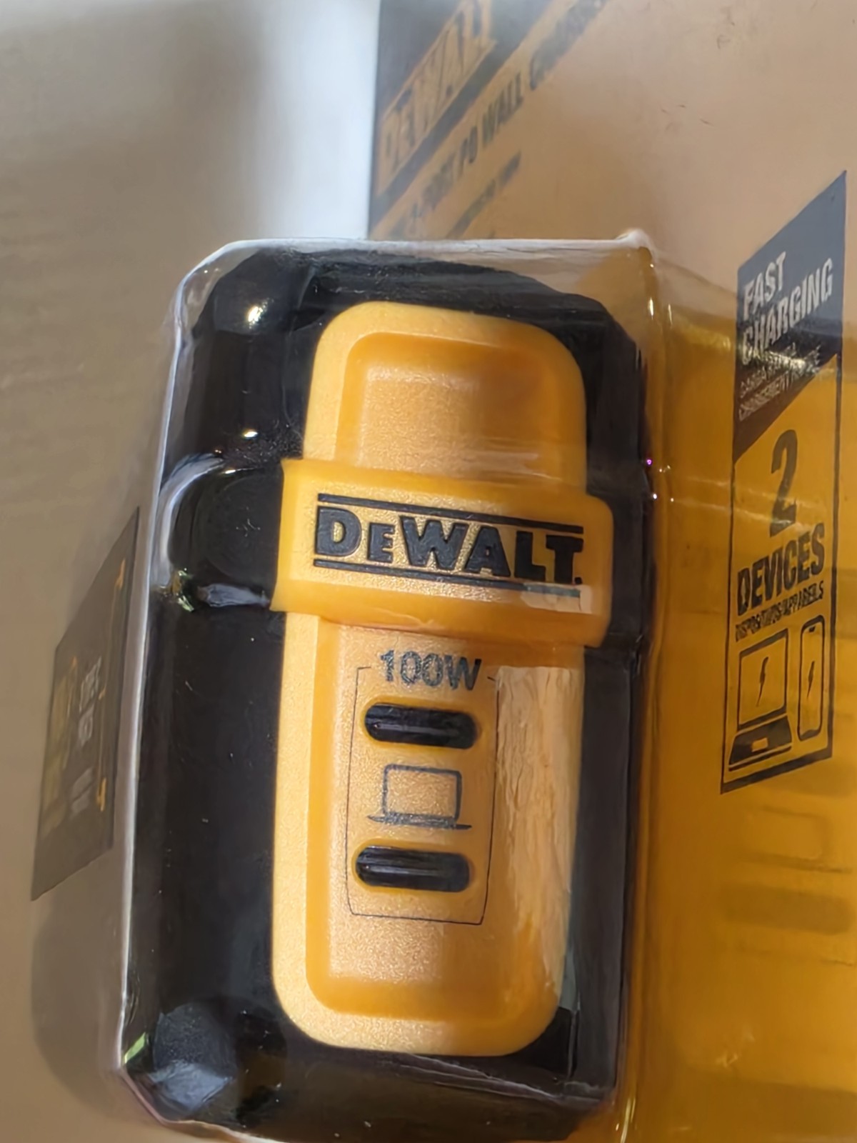 Dewalt 100-Watt 2-Port GaN PPS PD Wall Charger, DXMA1310874