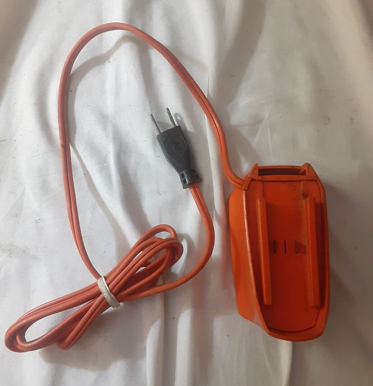 VTG BLACK  DECKER MOD 4 AC ADAPTER DC 6V USED POWER SUPPLY 120V Battery Charger