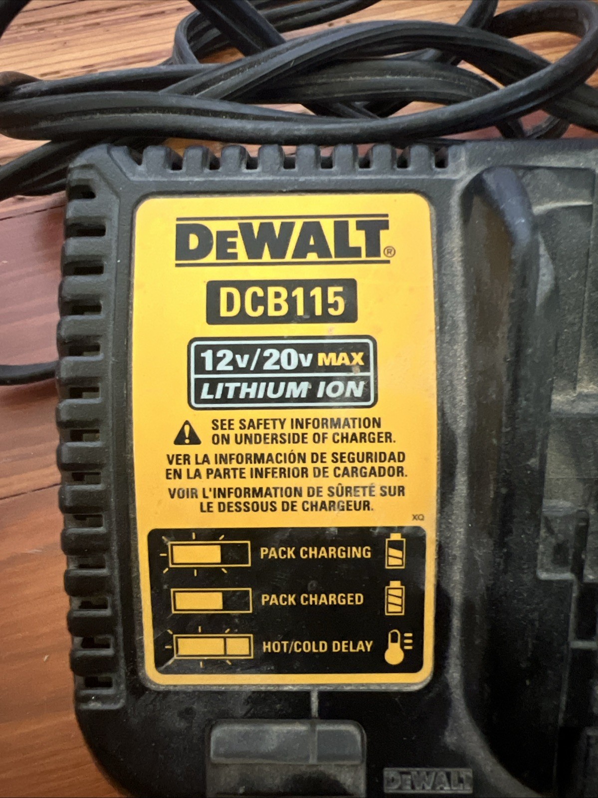 DEWALT DCB115 12V/20V MAX Lithium Ion Power Tool Battery Charger Black Genuine
