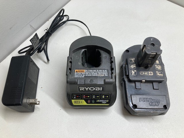 Ryobi P118B Battery Charger ONE+Plus 18V Li-Ion Includes Battery Tested Works