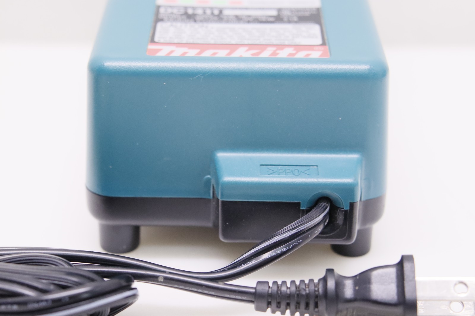 MAKITA NiMH NiCD Battery AC Charger Supply Model No. DC1411 Output DC 7.2V-14.4V