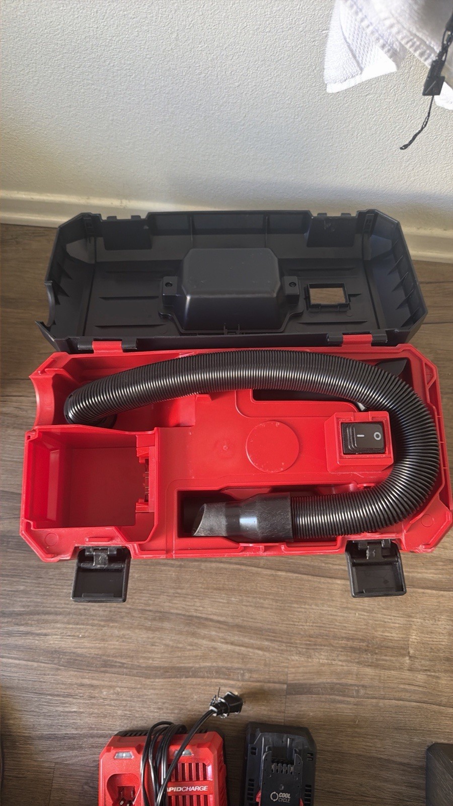 Milwaukee M18 18V Rapid/COOL-CYCLE Charger w/ Battery Included & PACKOUT Case