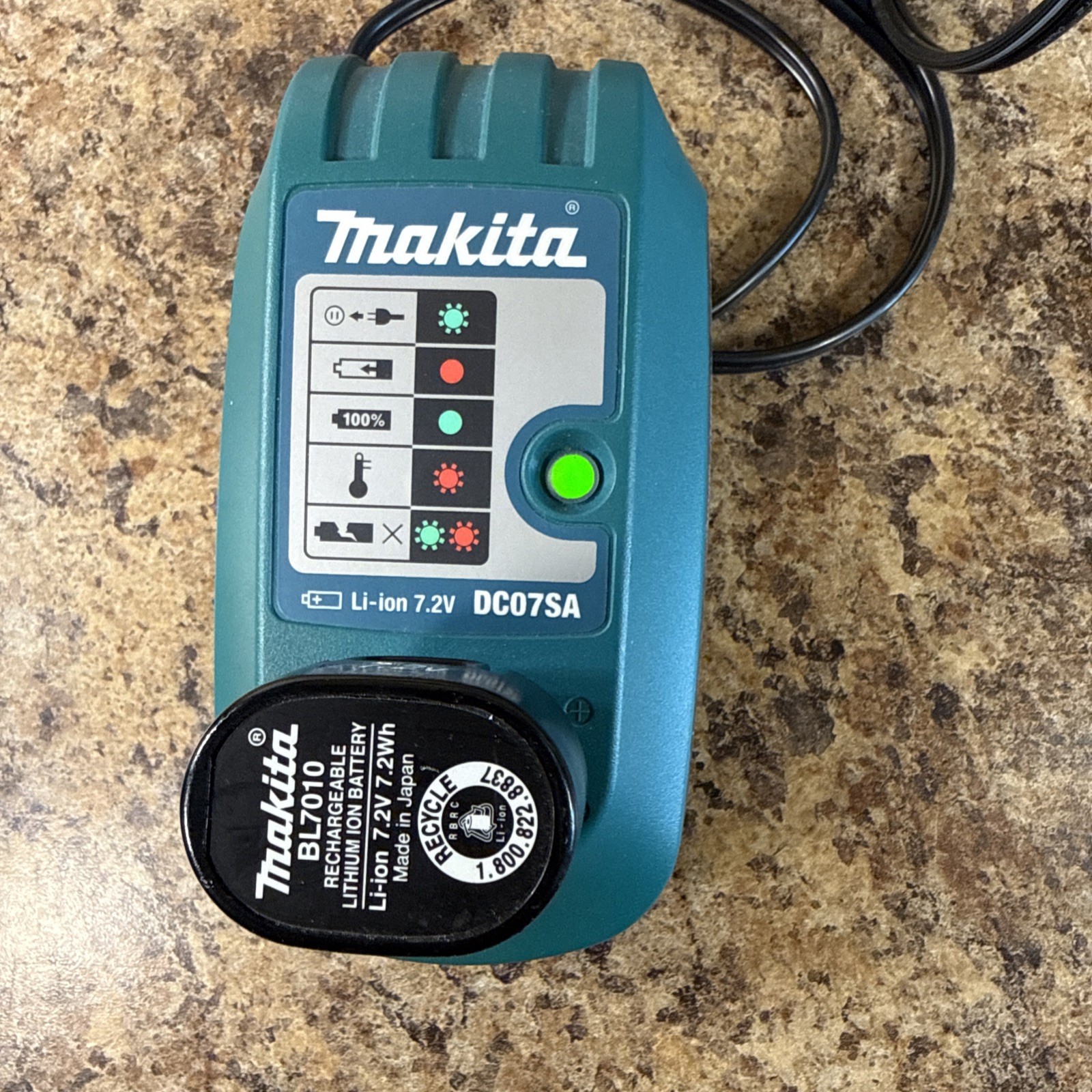 Makita DC07SA Battery Charger-Li-Ion 7.2V-BATTERY INCLUDED