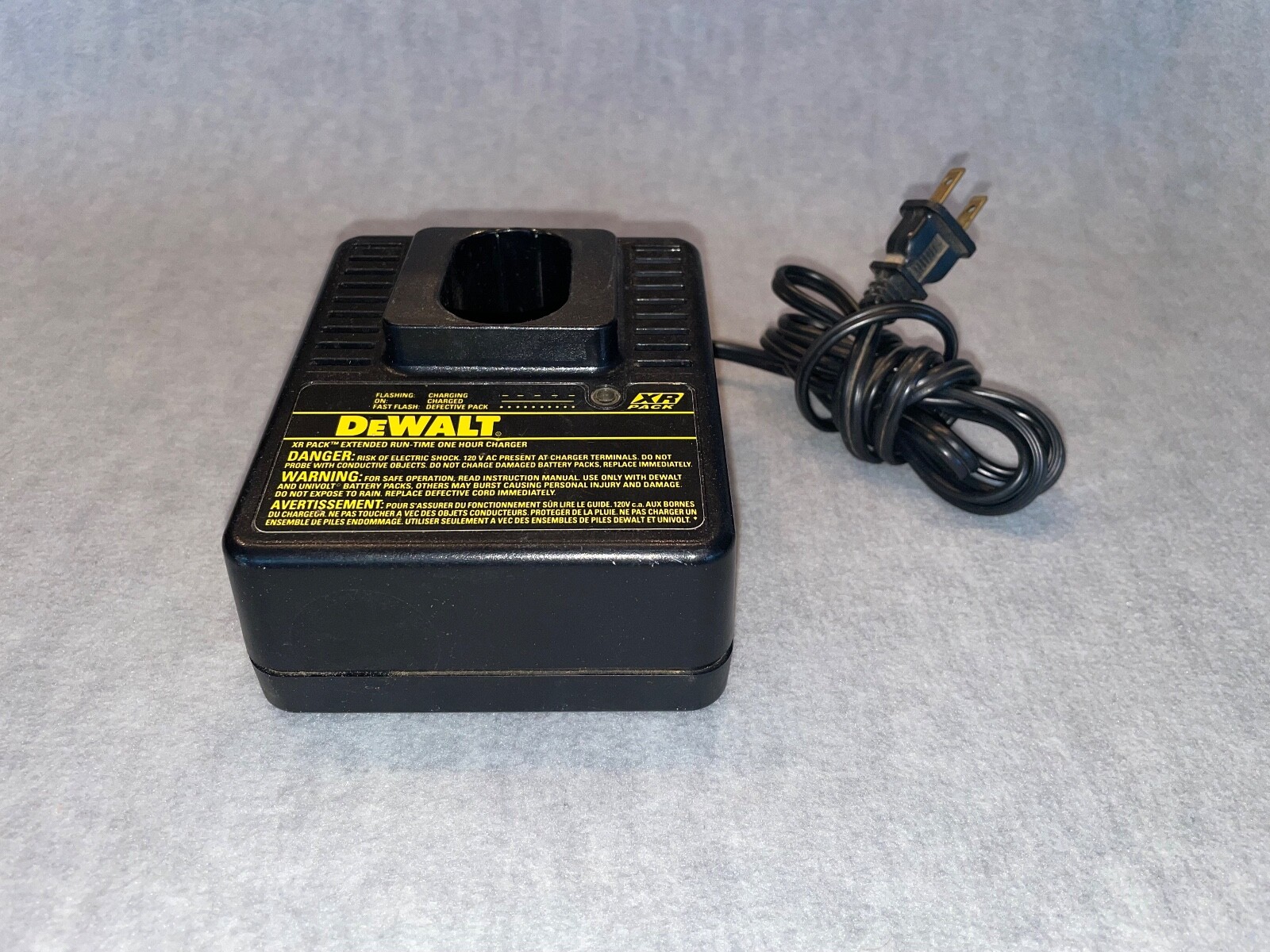 Dewalt DW9106 XR PACK Extended Run Time One Hour Battery Charger, 7.2-14.4V