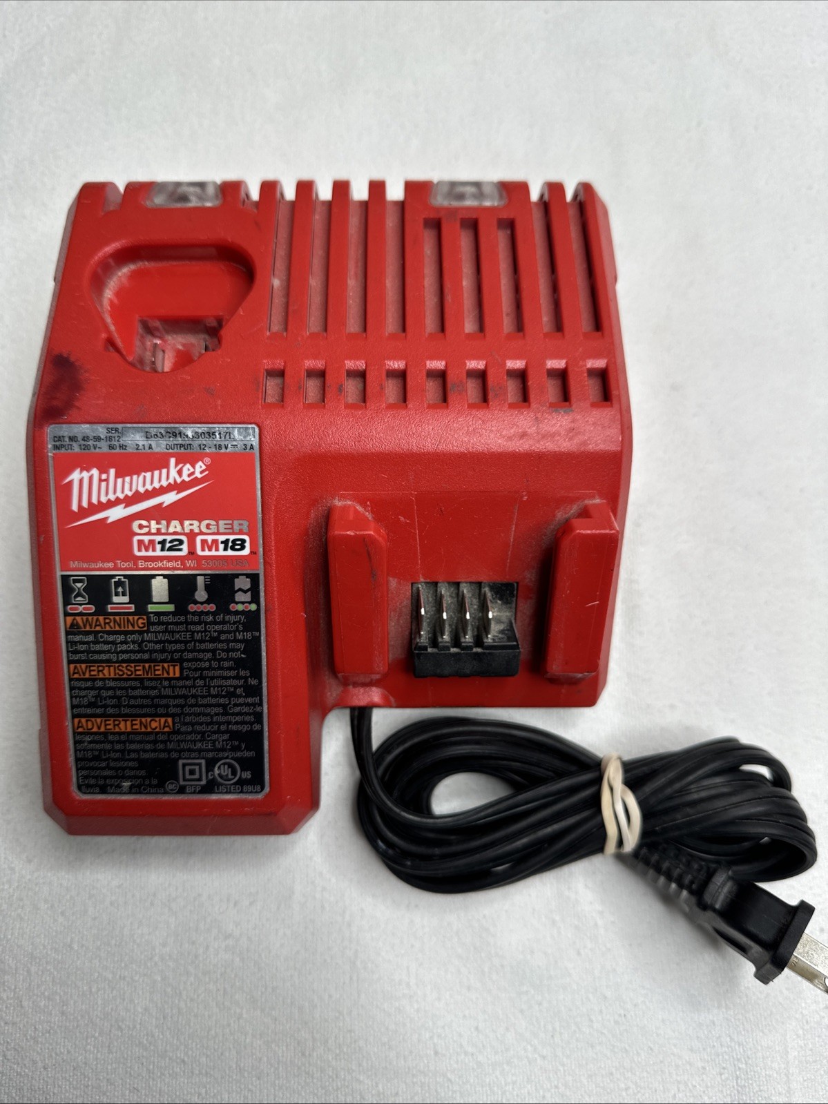 Milwaukee M12 M18 Power Tool Battery Charger 48-59-1812 -READ DETAILS