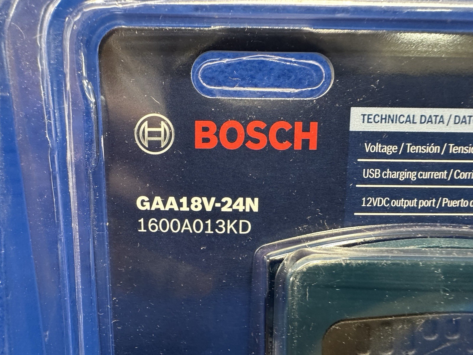 Bosch Fast-Charging Portable Power Adapter GAA18V-24N
