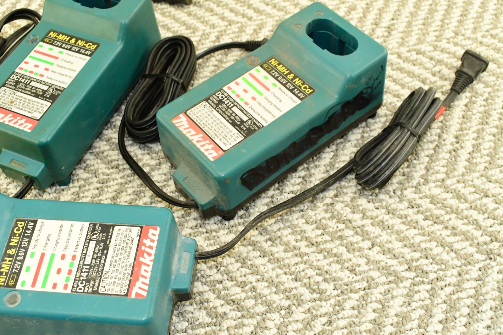 (Lot of 3) – Makita DC1411 OEM Battery Charger Ni-Mh & Ni-Cd 7.2V 9.6V 12V 14.4V