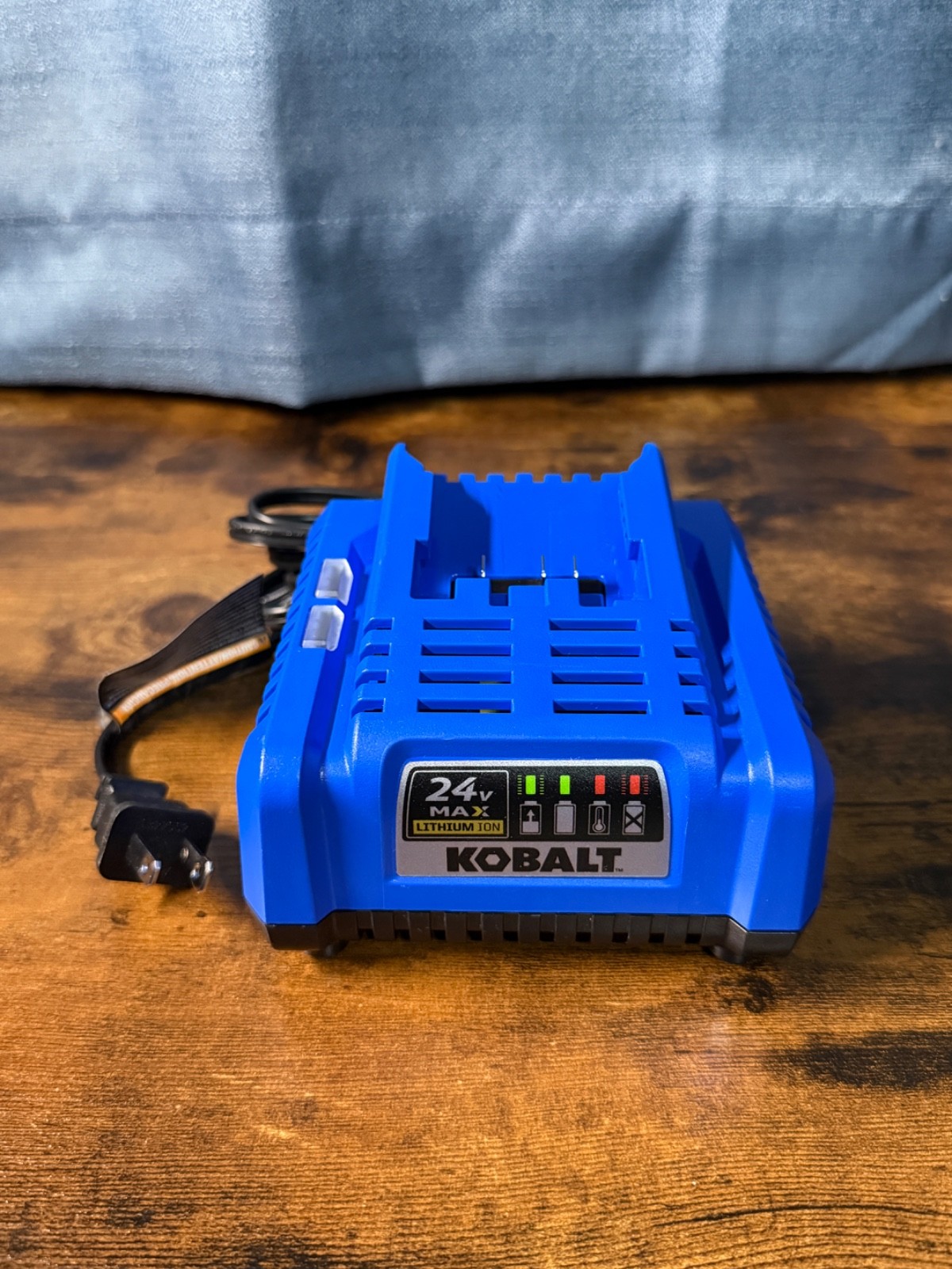 KOBALT 24V MAX Charger Only – KRC 2445-03