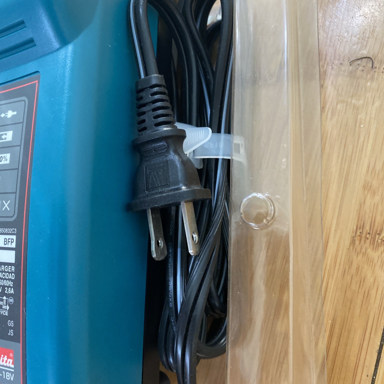 Makita DC1804 T Genuine Multi-Voltage Battery Charger 7.2v-18v OEM – New Opened