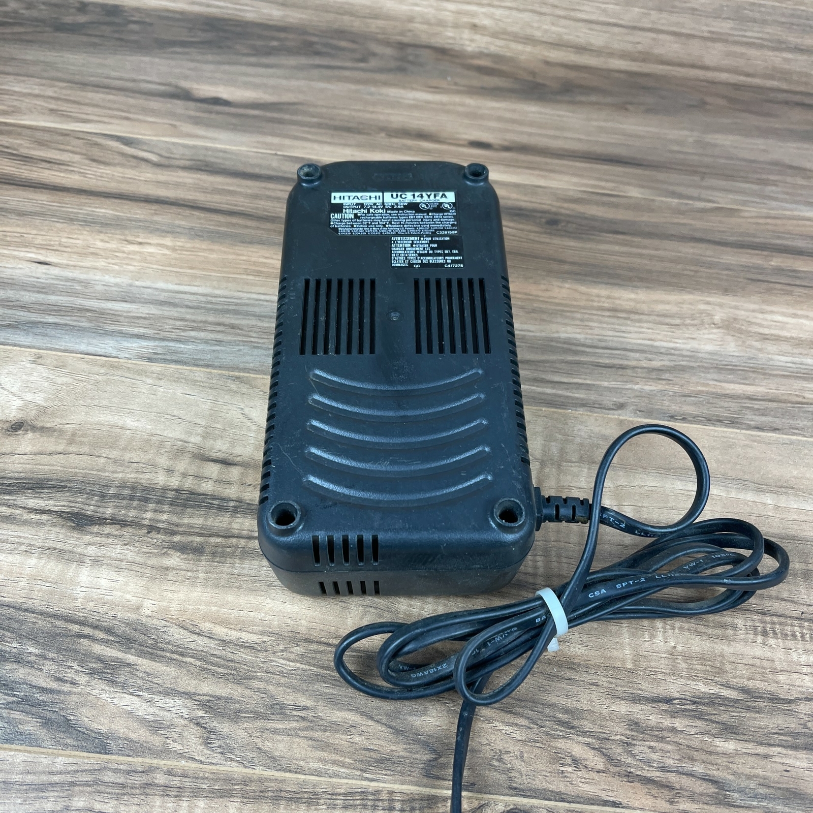 Hitachi UC14YFA Gray 14.4 Volts input 220v 56w Power Tools Battery Charger